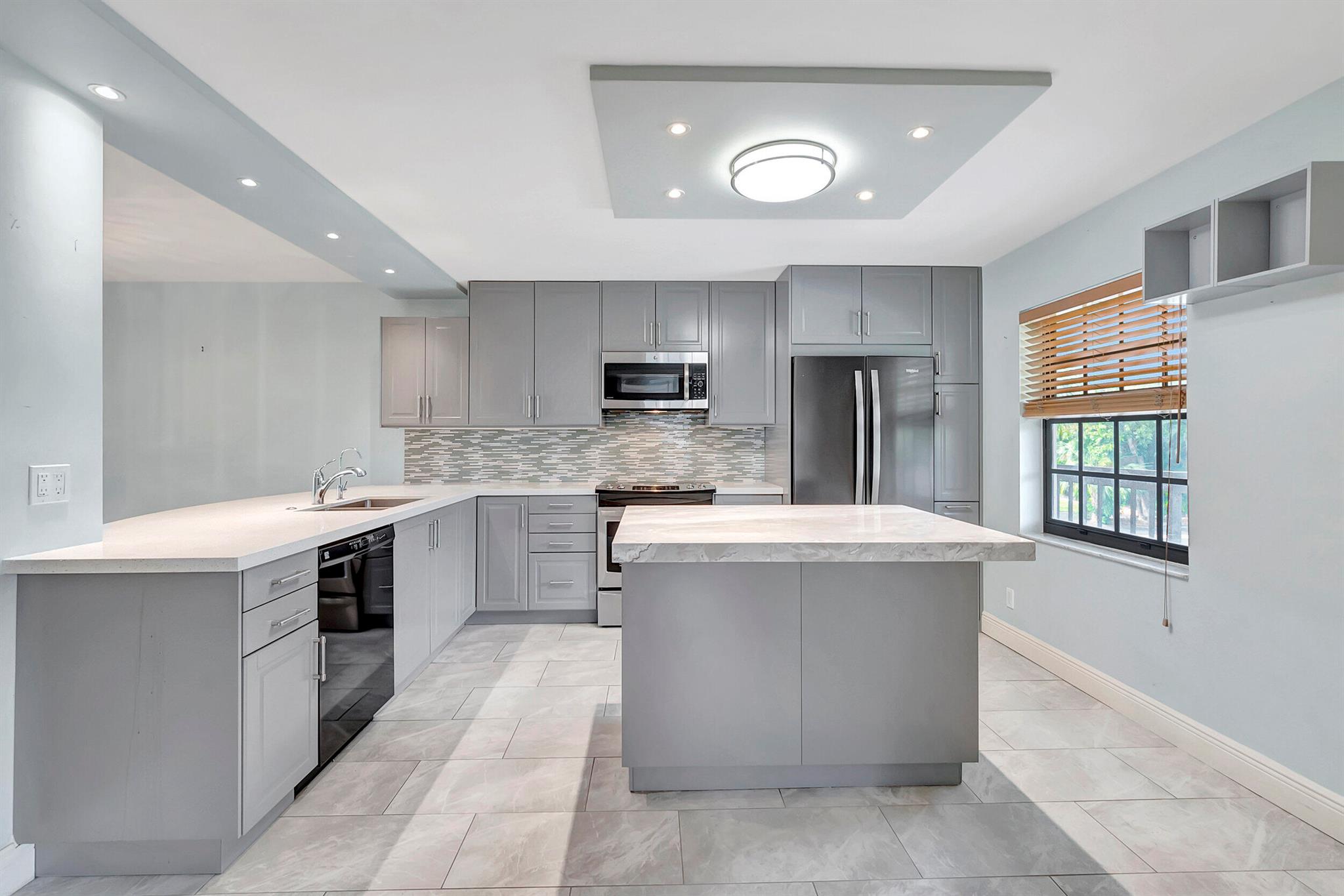 3000 Florida Boulevard 206-D