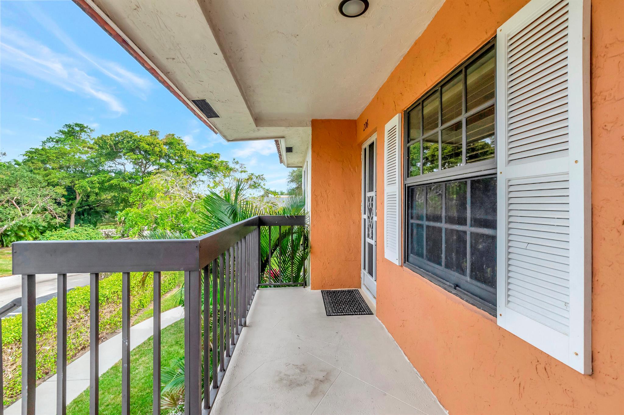 3000 Florida Boulevard 206-D