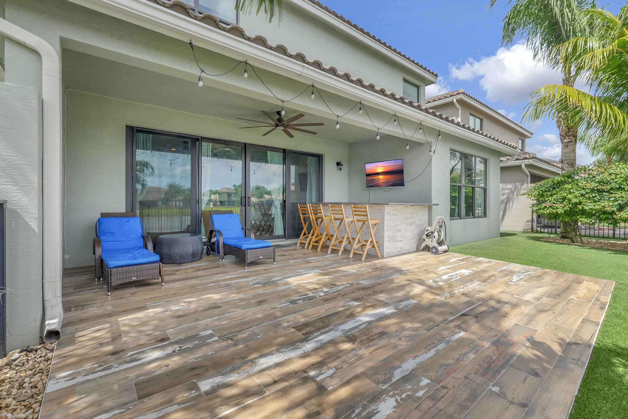 13810 Moss Agate Avenue