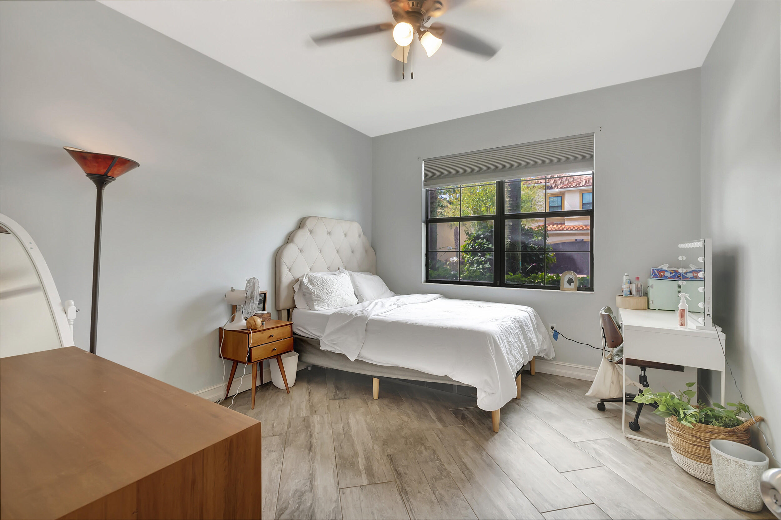 13810 Moss Agate Avenue