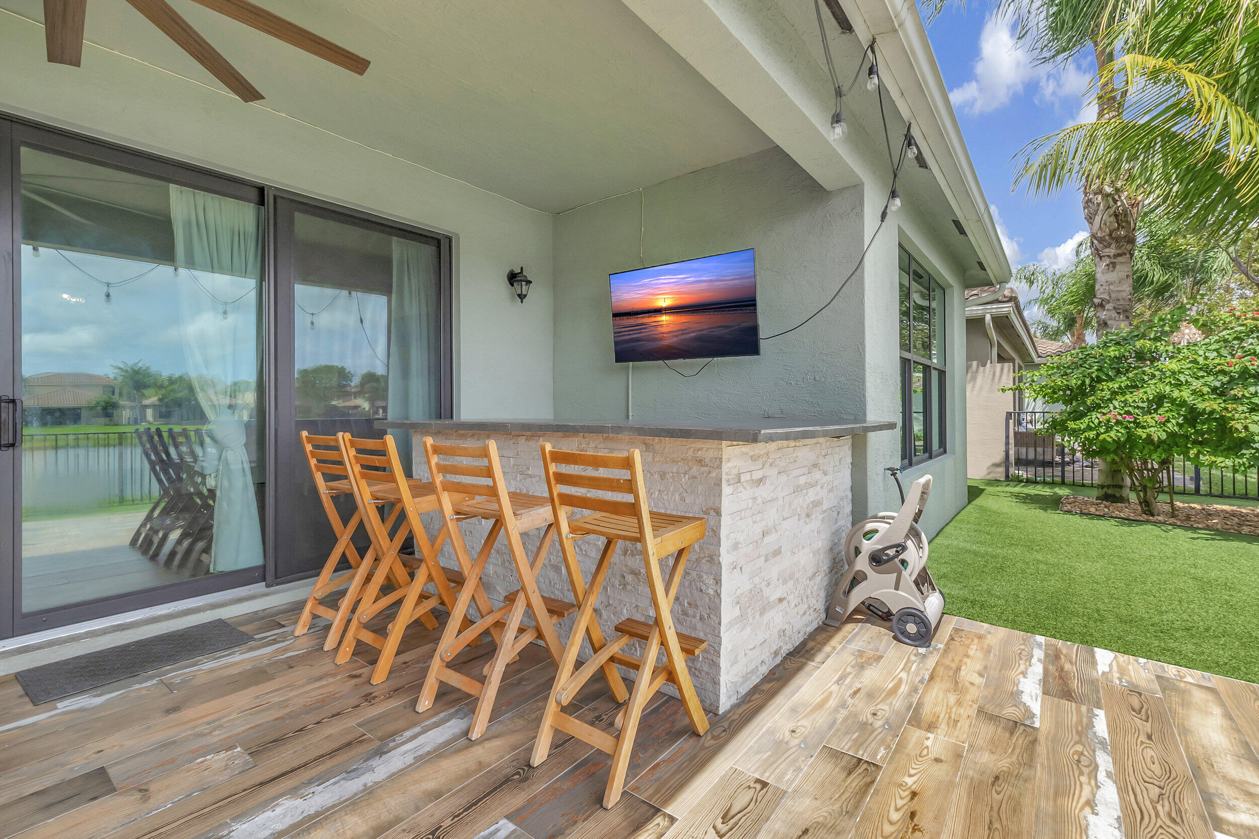 13810 Moss Agate Avenue