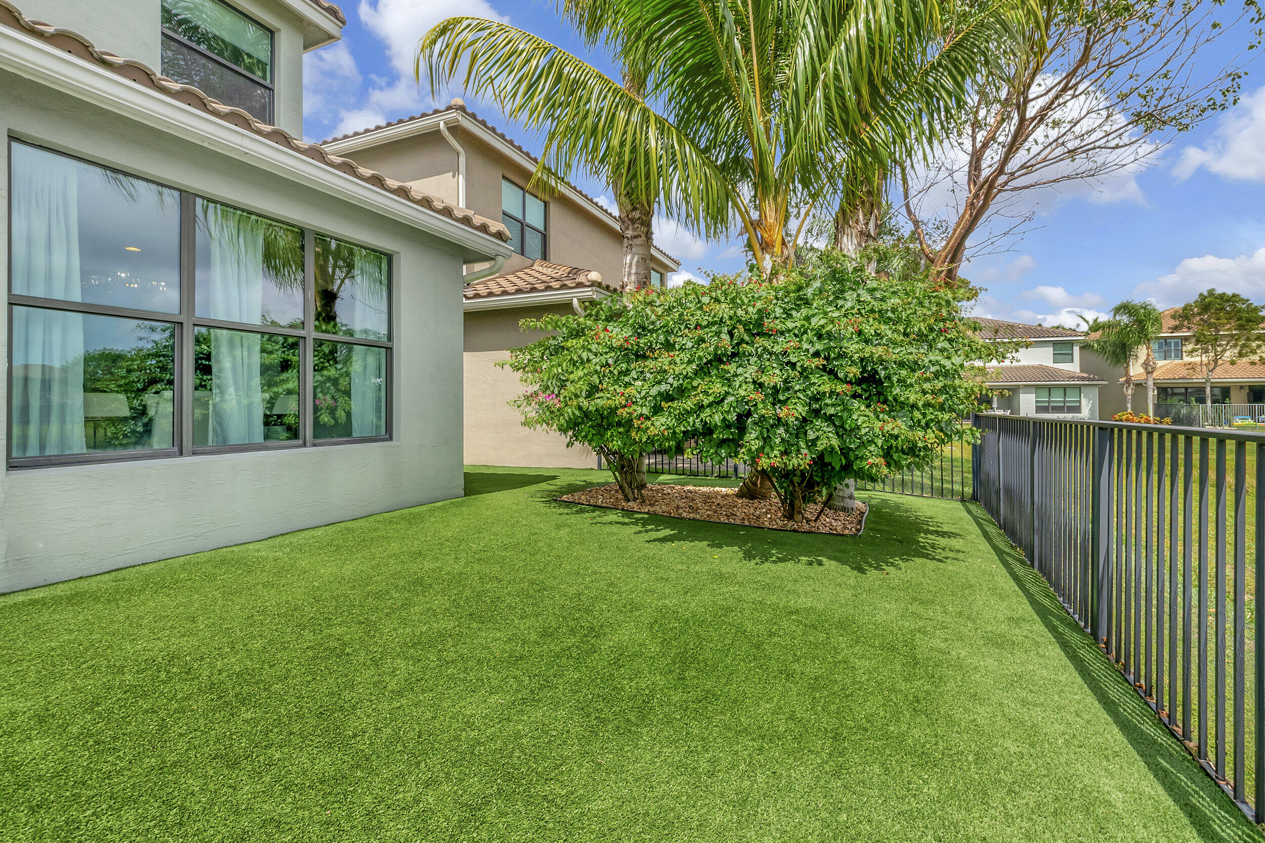 13810 Moss Agate Avenue