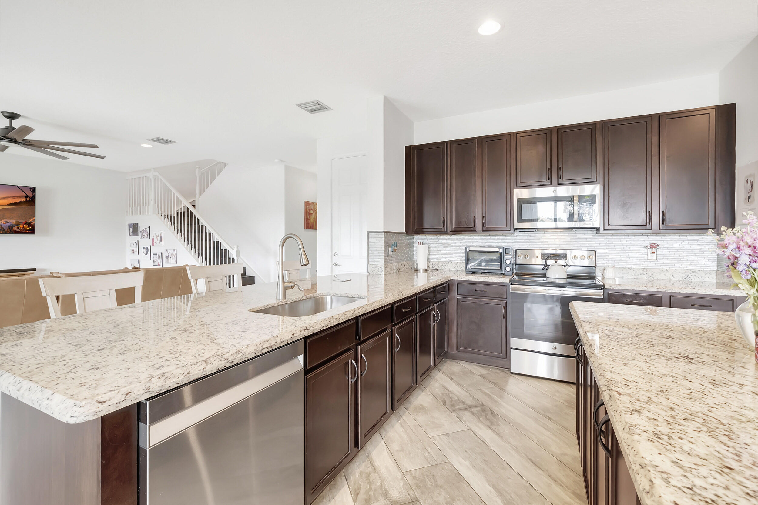 13810 Moss Agate Avenue