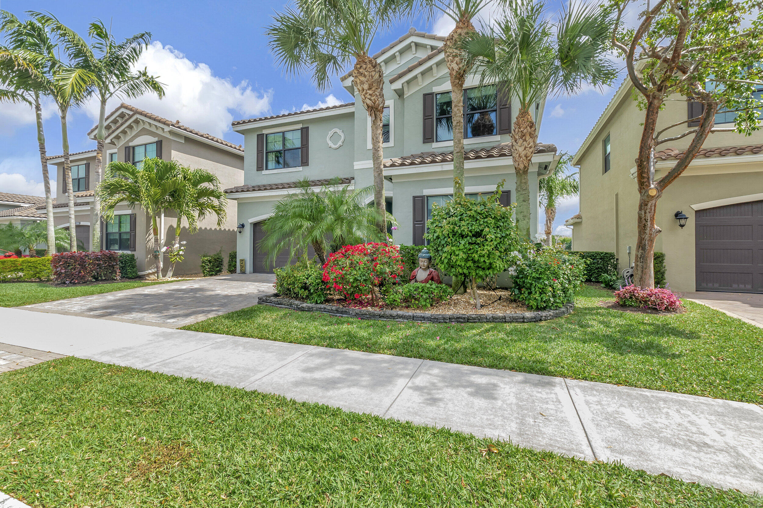 13810 Moss Agate Avenue