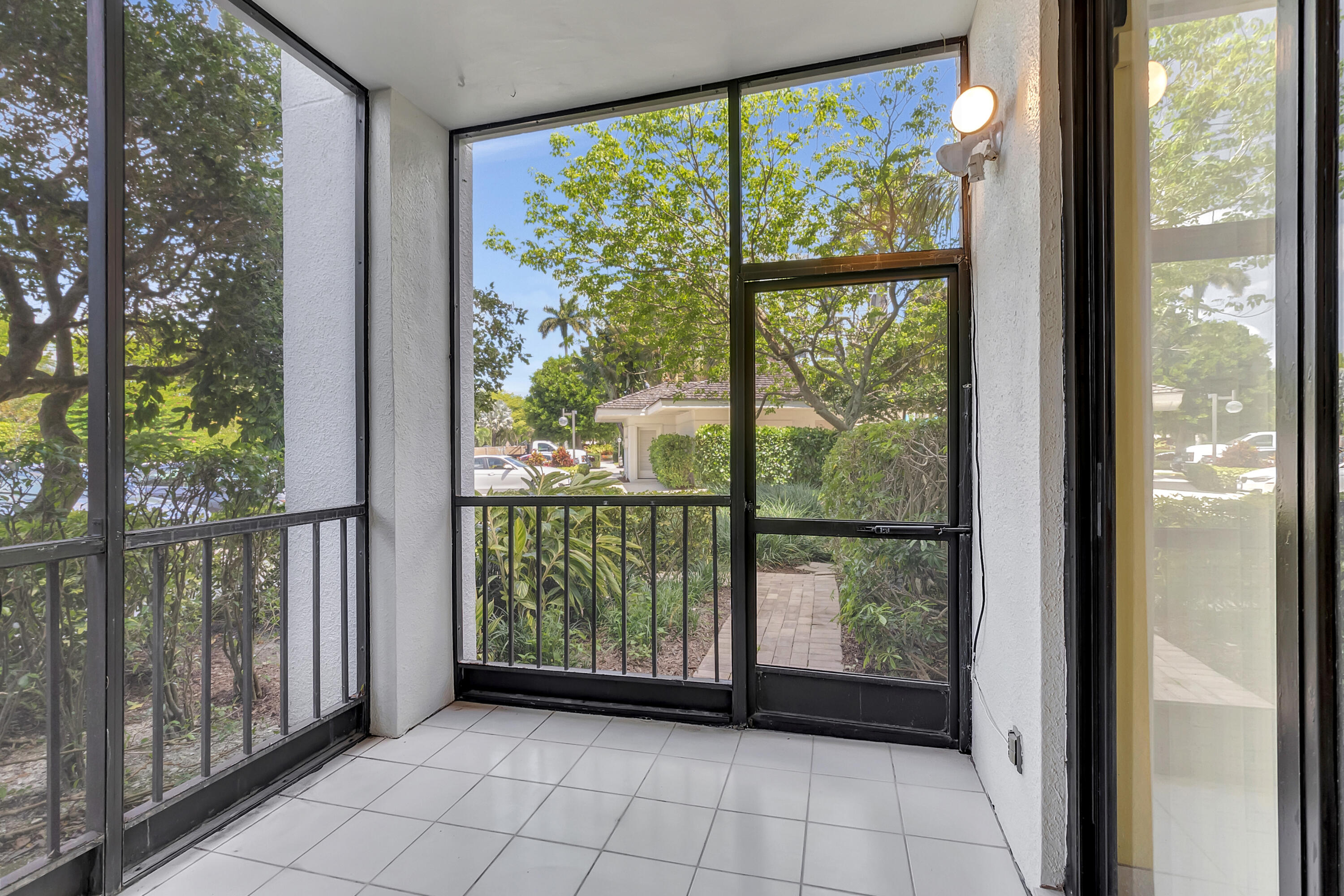 6895 Willow Wood Drive 1012