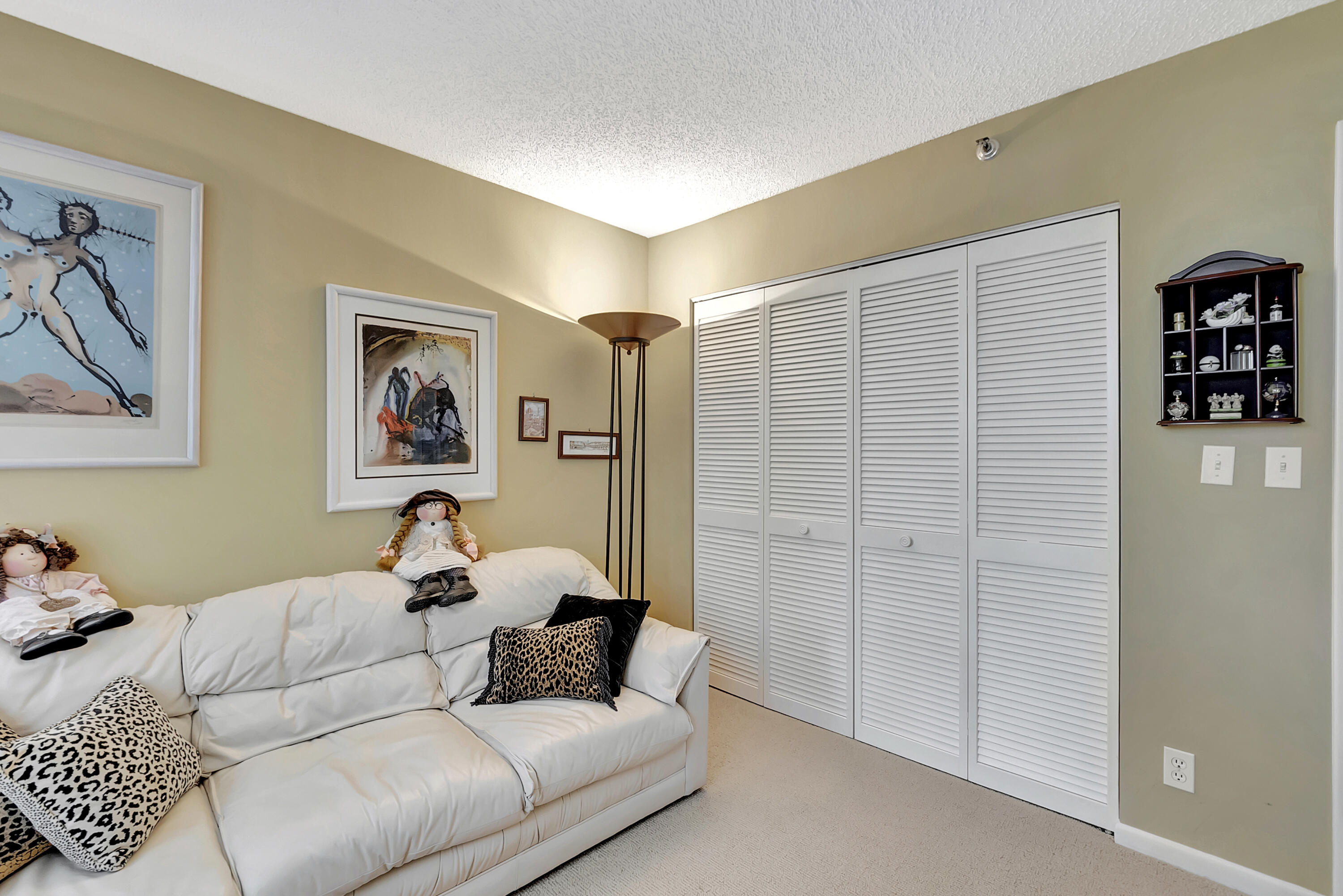 6895 Willow Wood Drive 1012