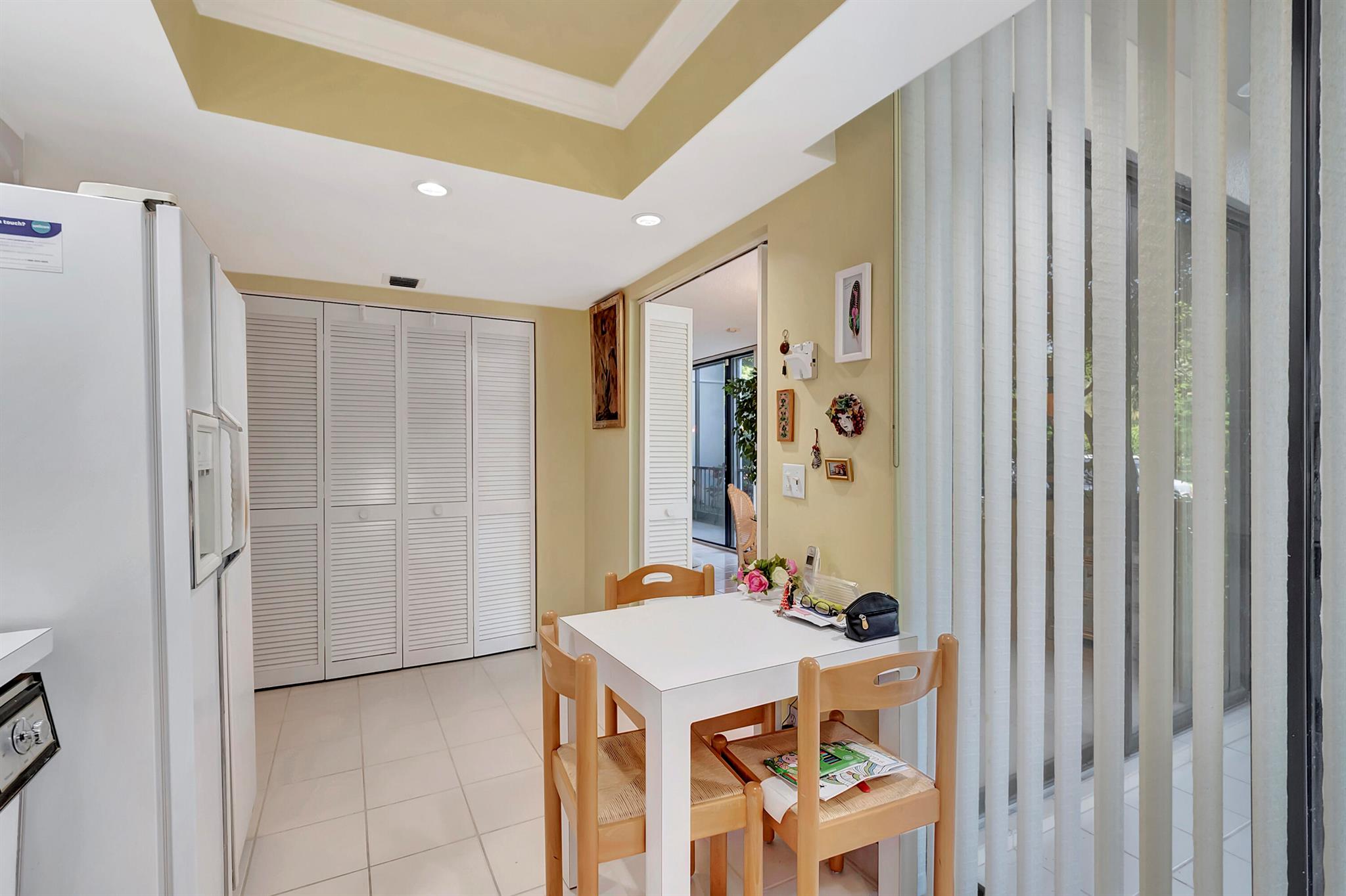 6895 Willow Wood Drive 1012