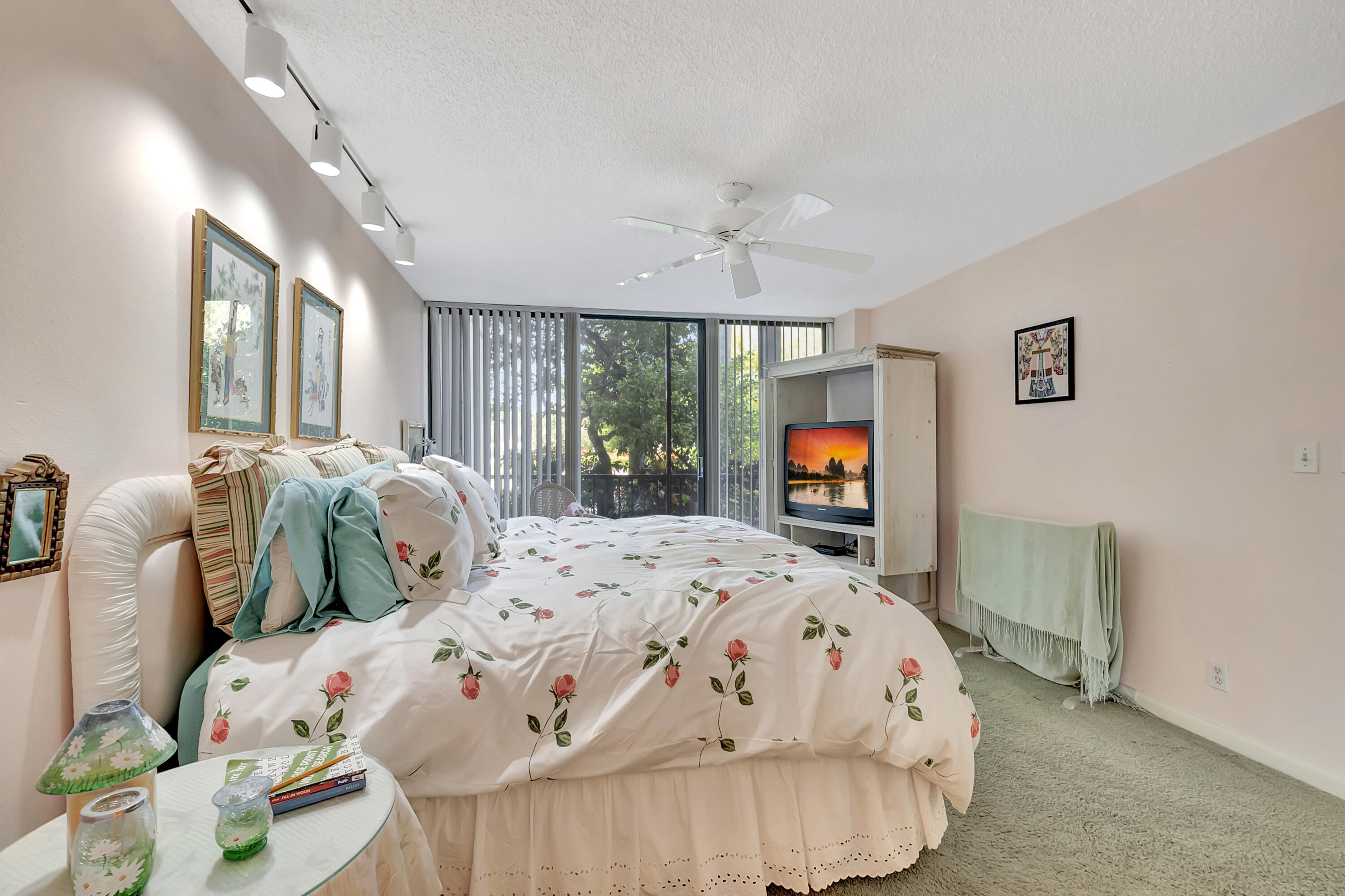 6895 Willow Wood Drive 1012