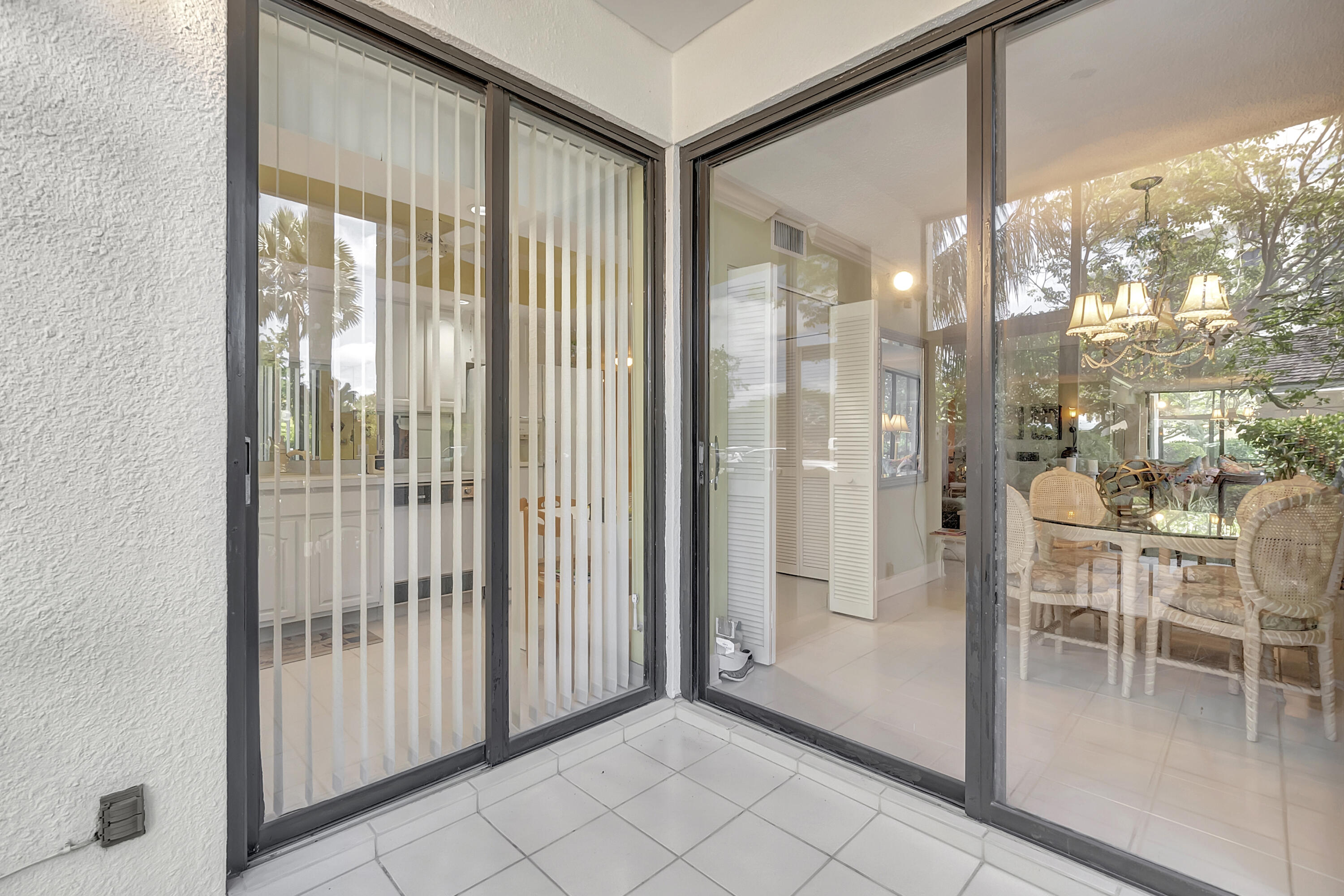 6895 Willow Wood Drive 1012