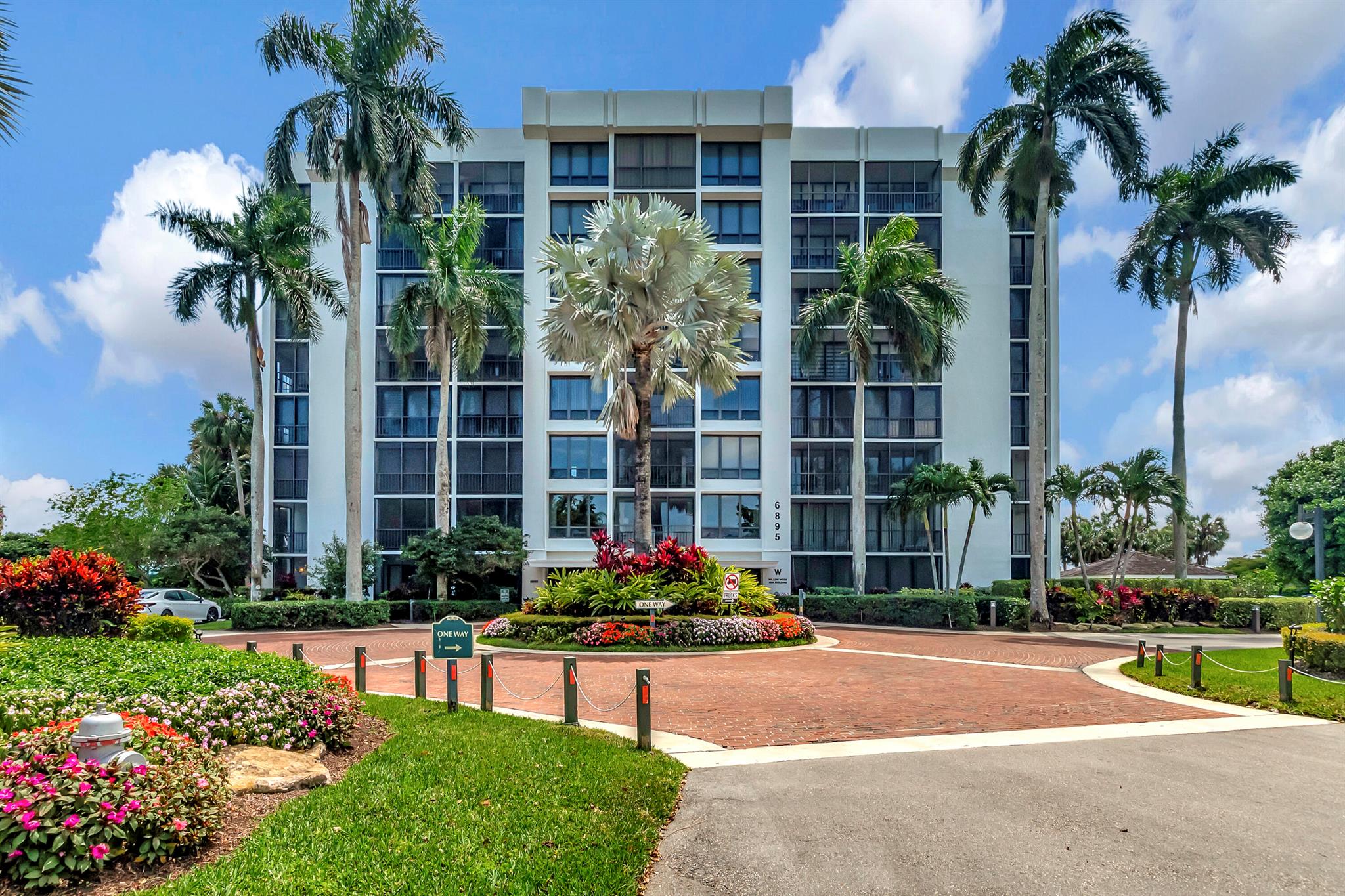 6895 Willow Wood Drive 1012