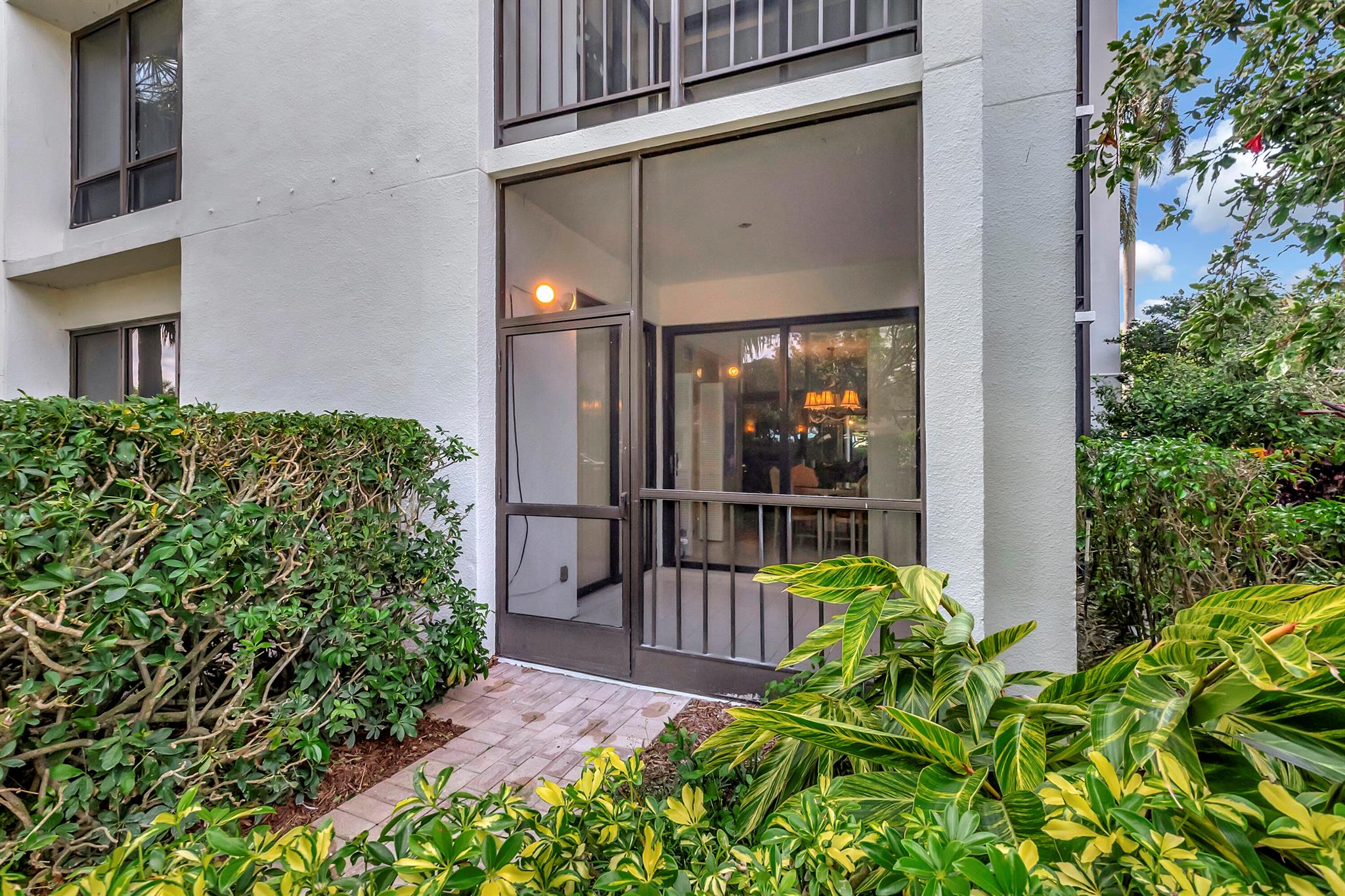 6895 Willow Wood Drive 1012