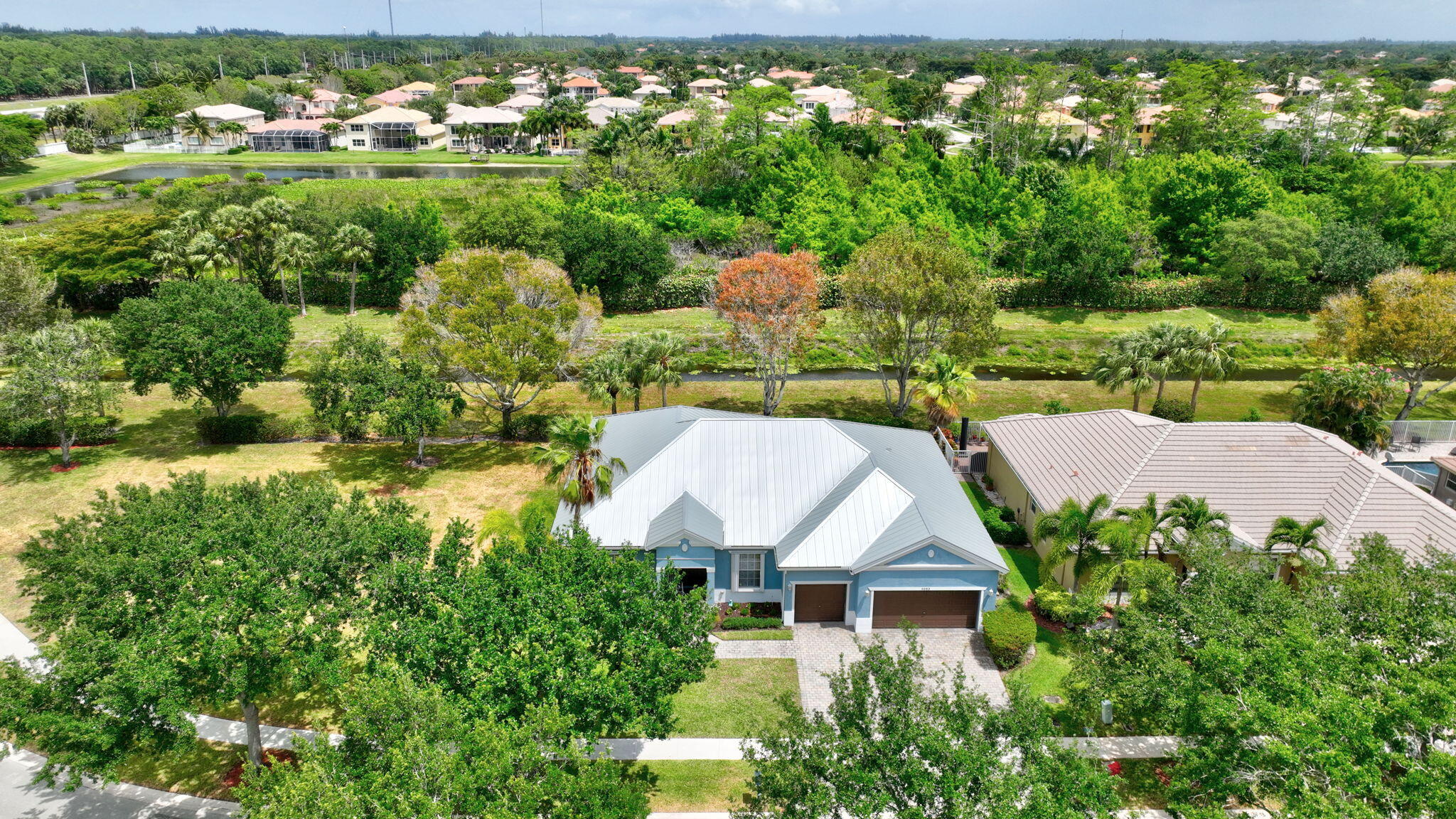 9883 Savannah Estates Drive