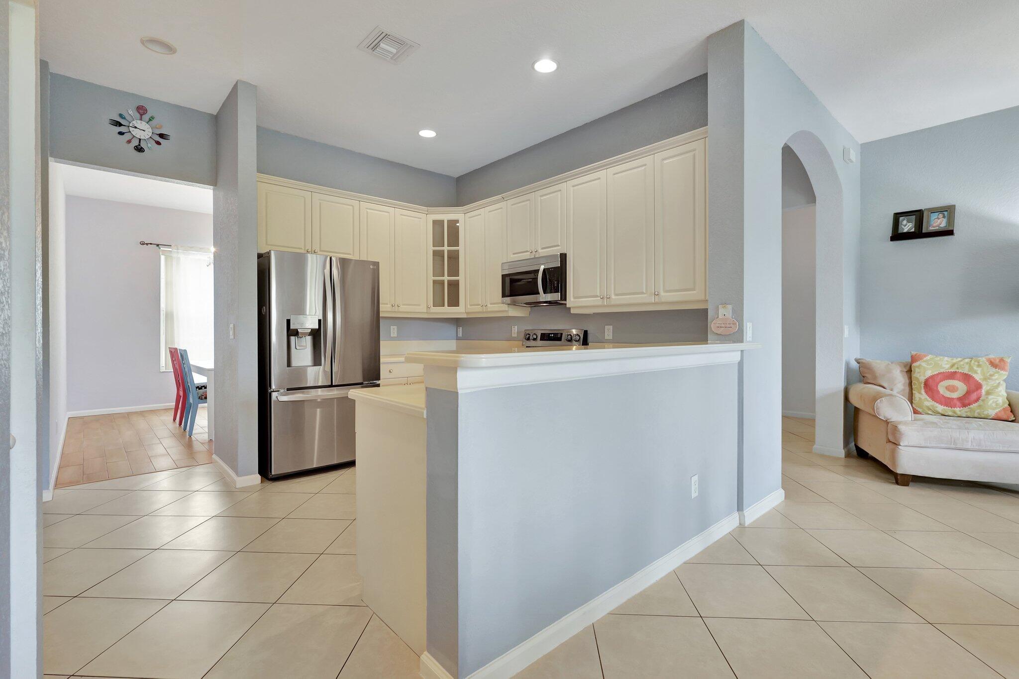 9883 Savannah Estates Drive