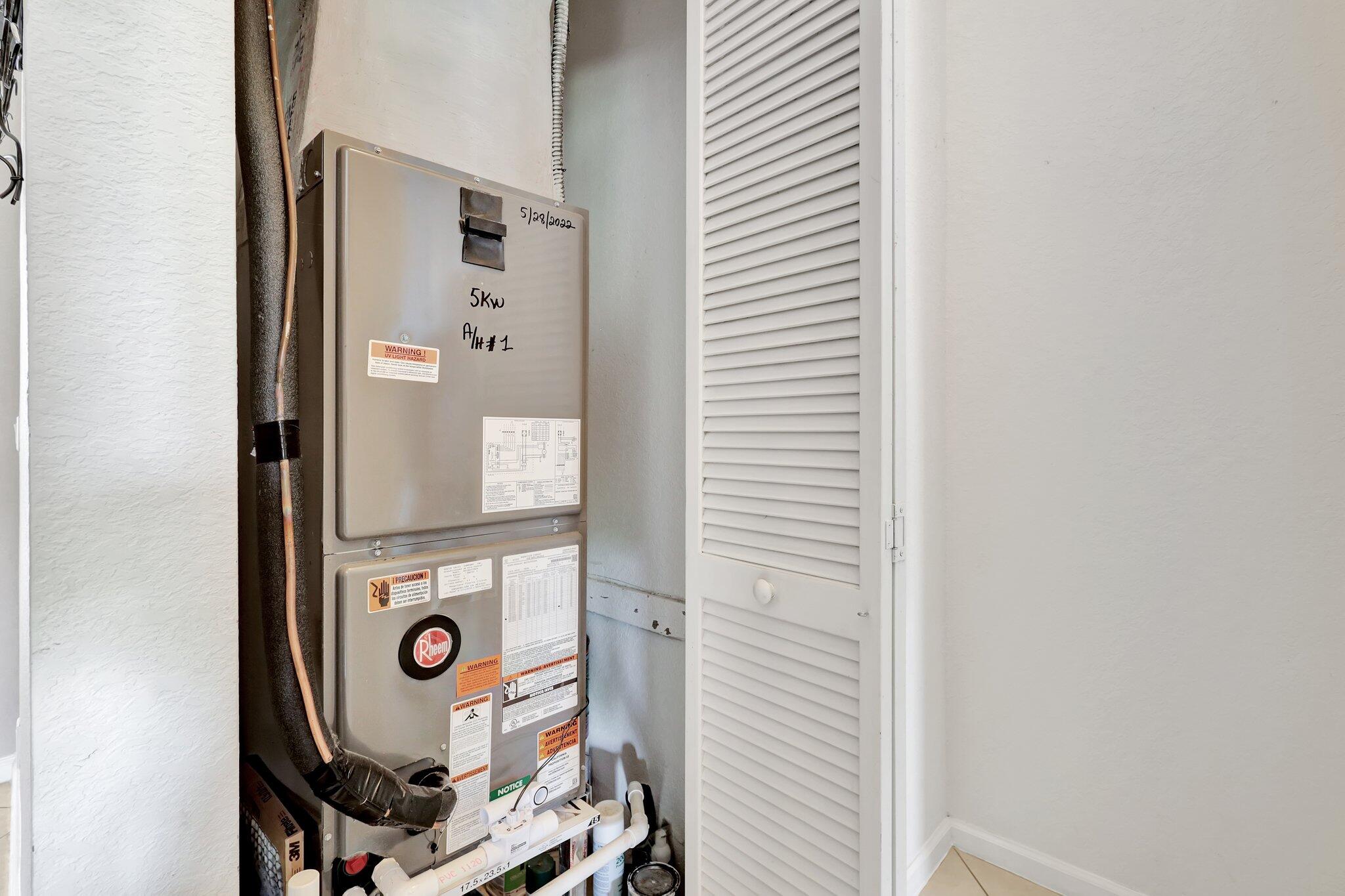 9883 Savannah Estates Drive