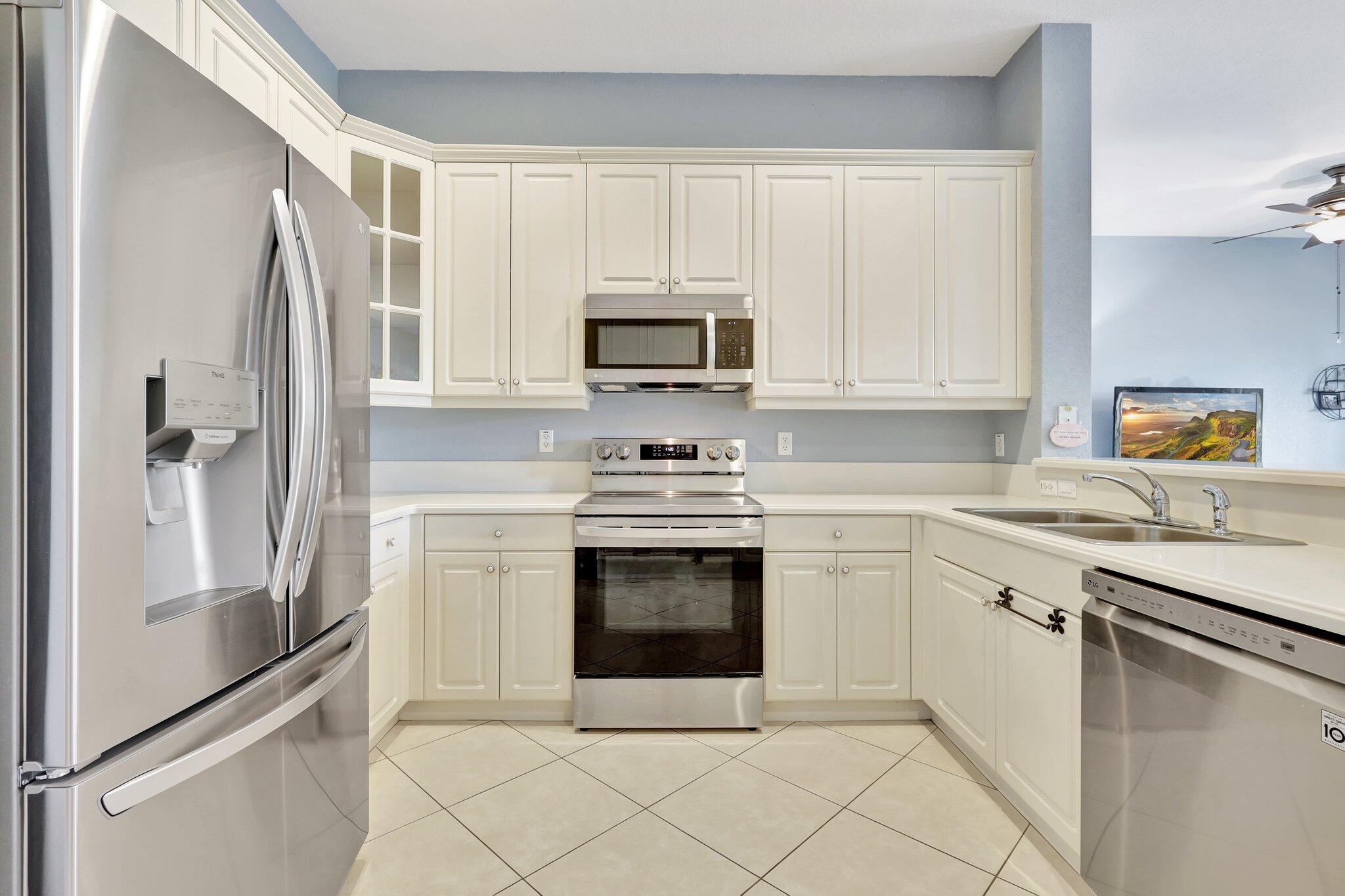 9883 Savannah Estates Drive