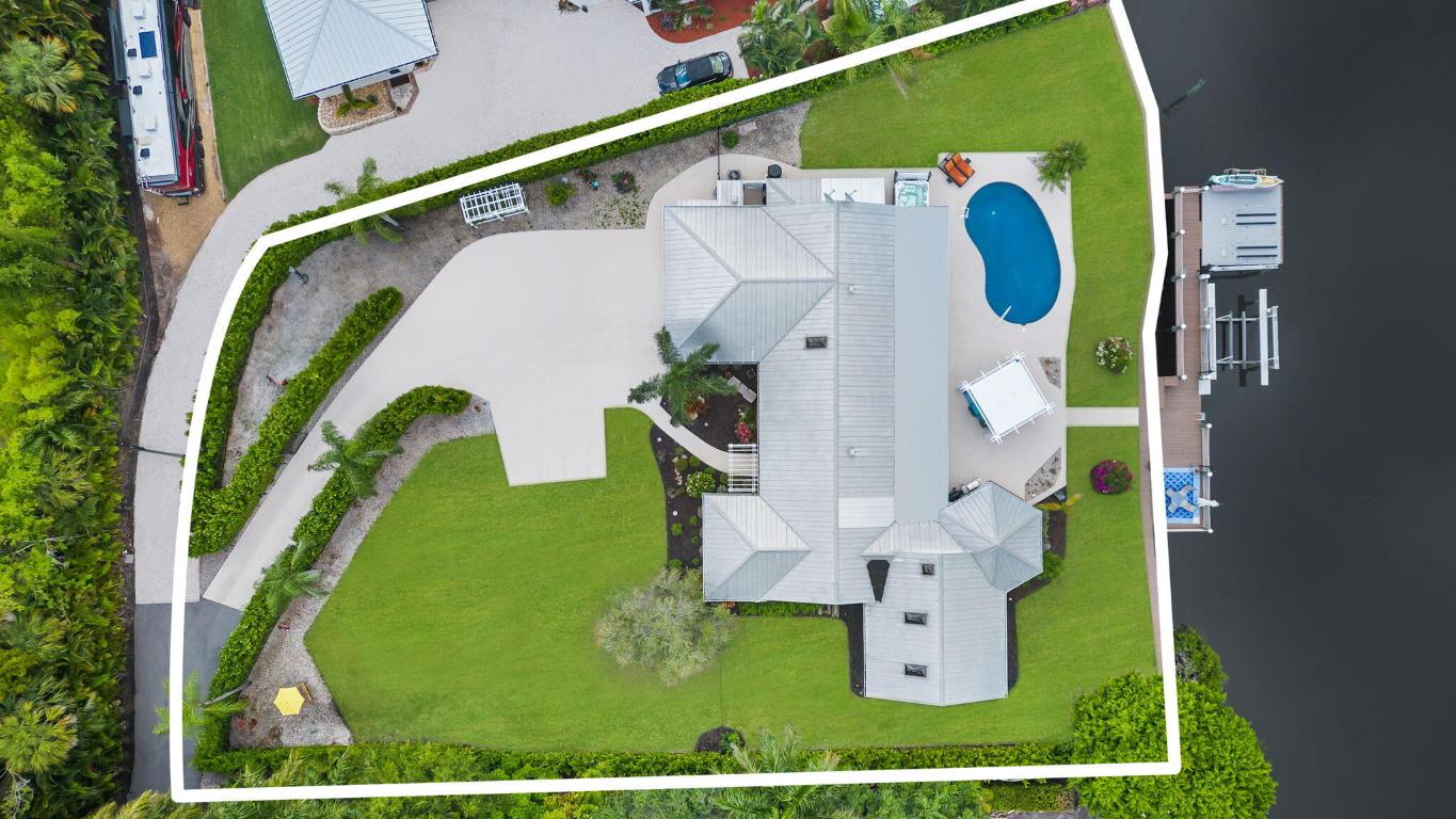 610 SW Bittern Street