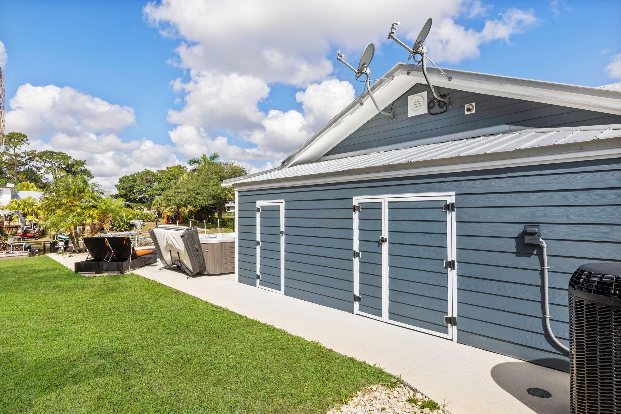 610 SW Bittern Street