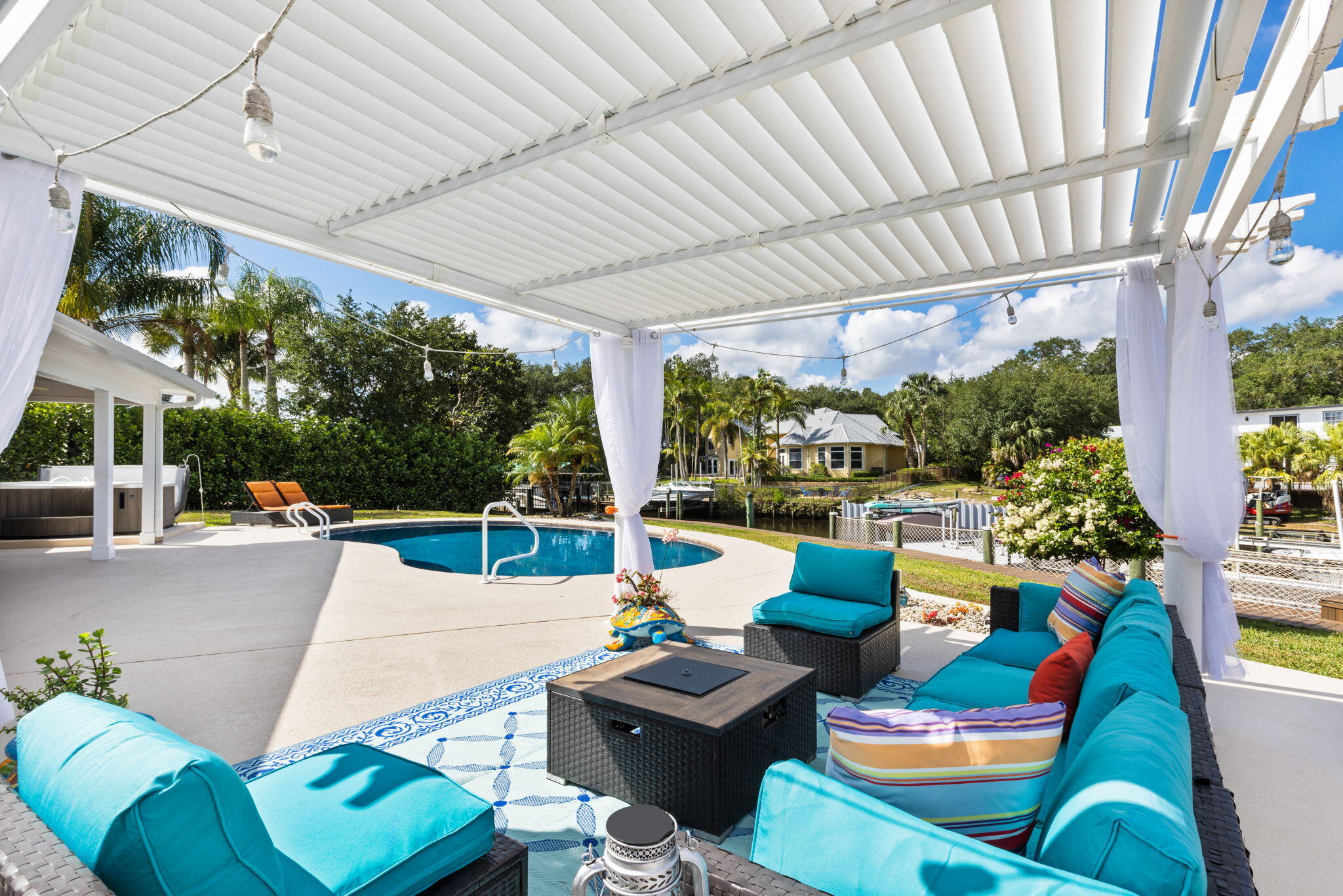 610 SW Bittern Street