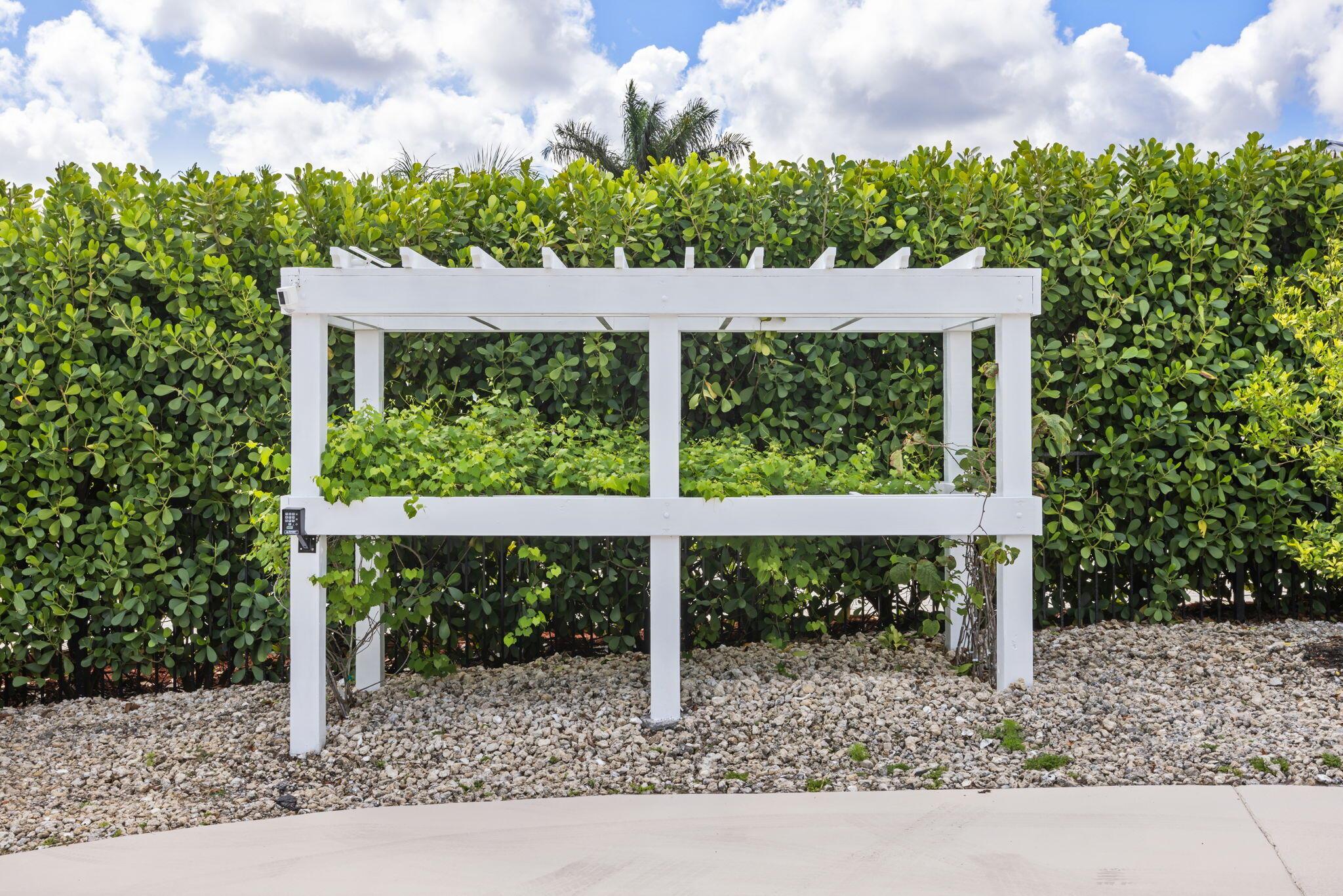 610 SW Bittern Street