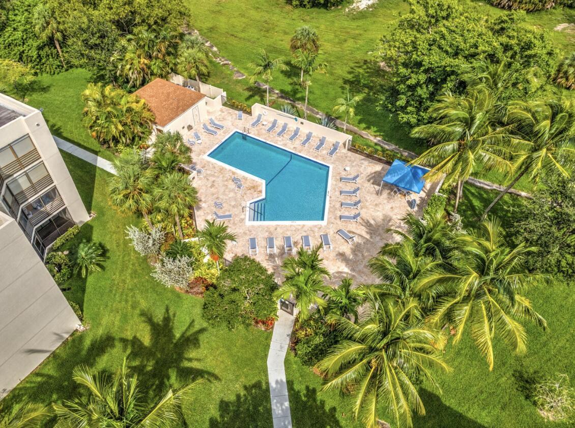 5800 Camino Del Sol 206