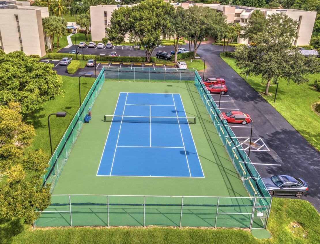 5800 Camino Del Sol 206