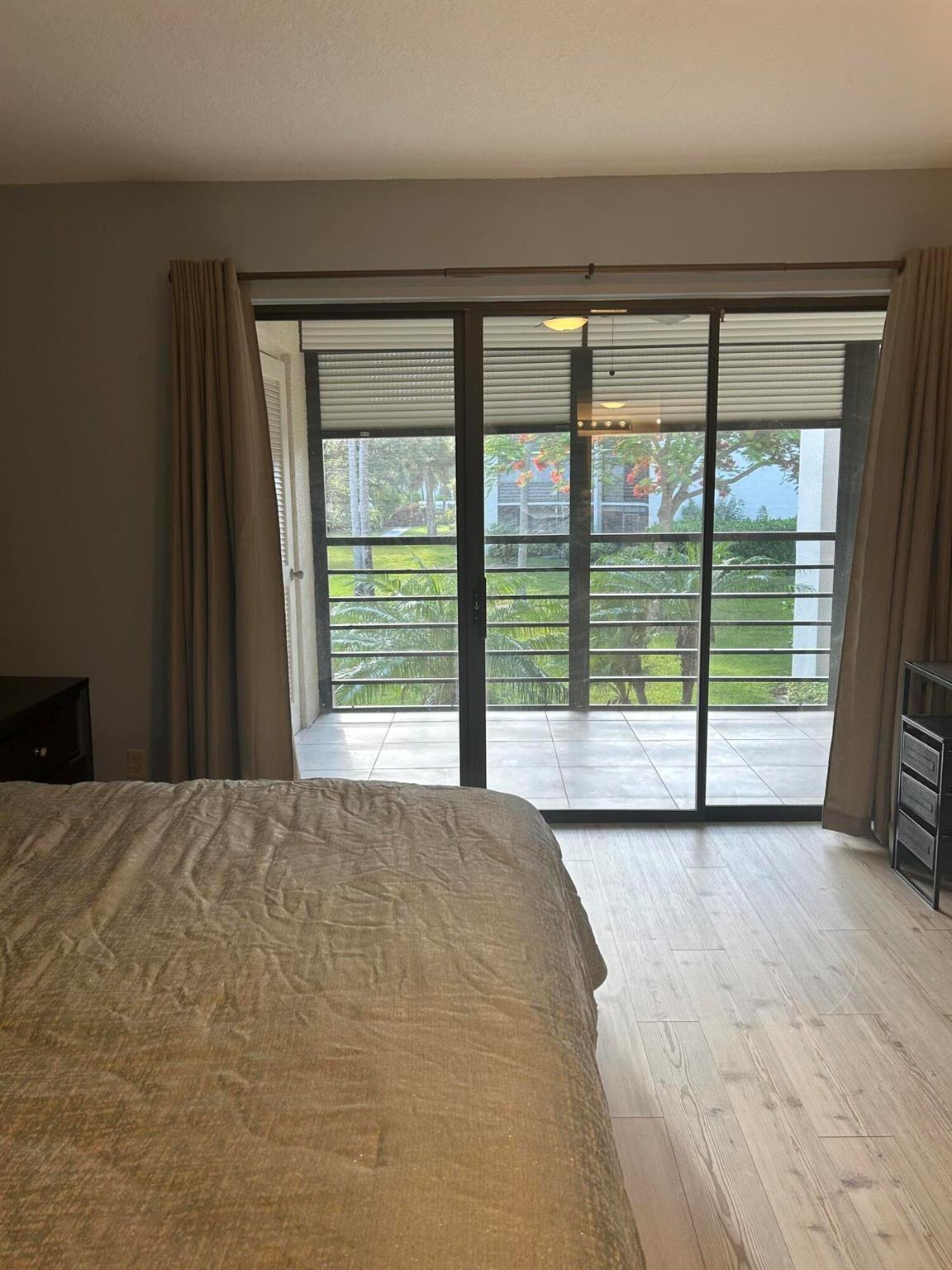 5800 Camino Del Sol 206