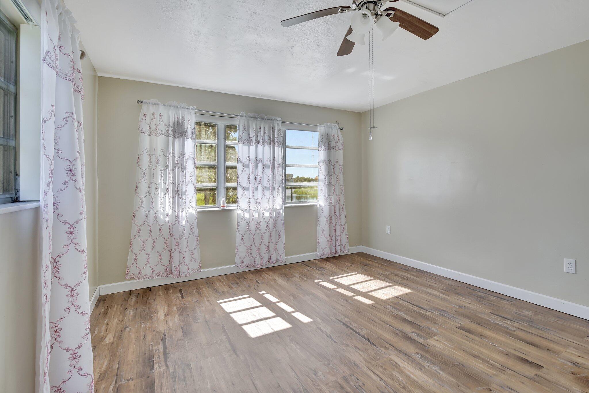 20310 NE 2nd Avenue 17