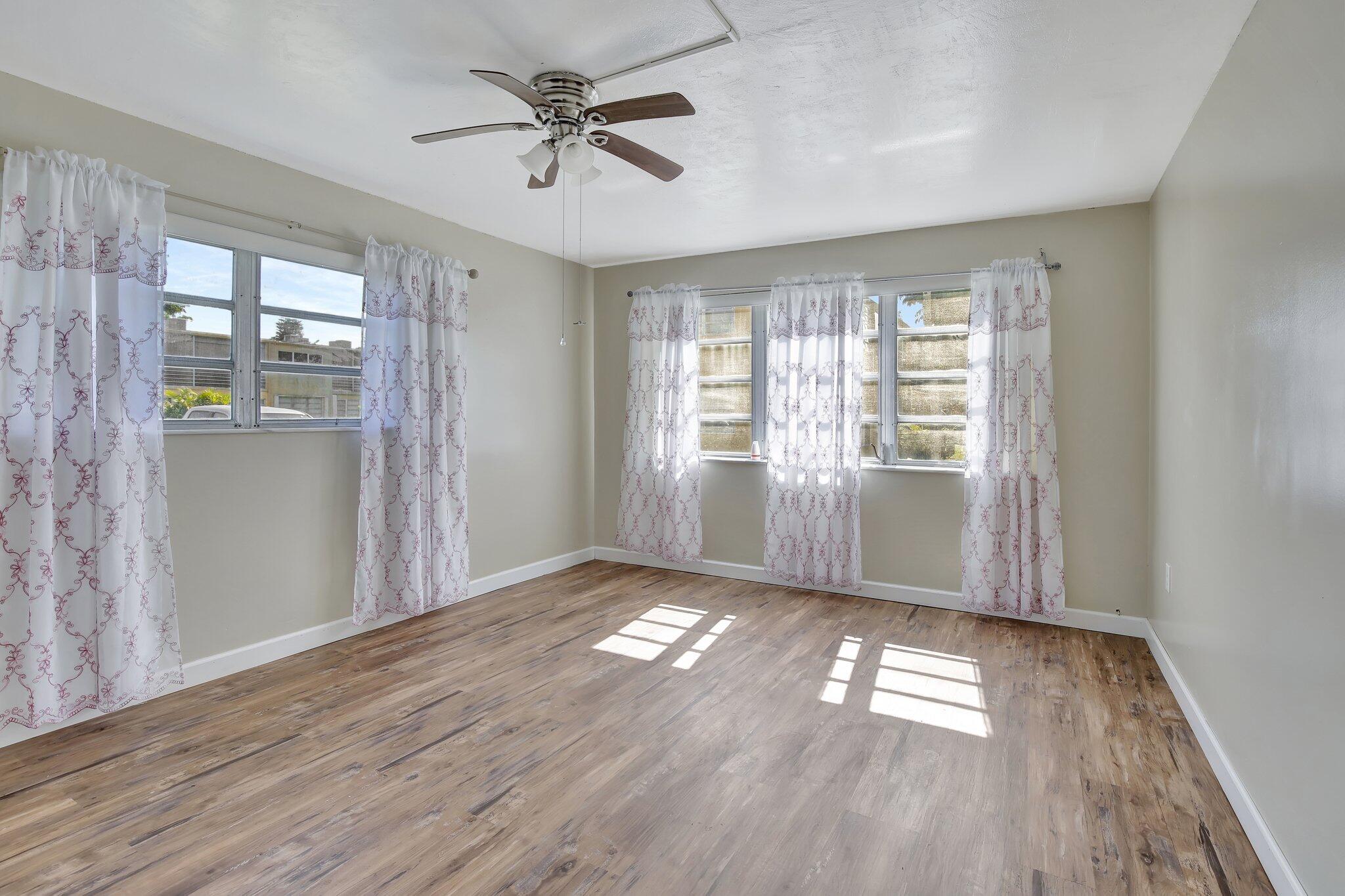 20310 NE 2nd Avenue 17