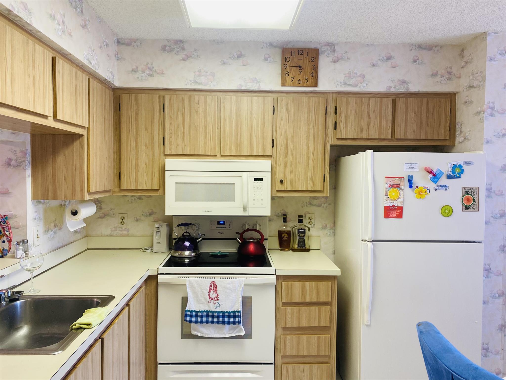 7076 Huntington Lane 801