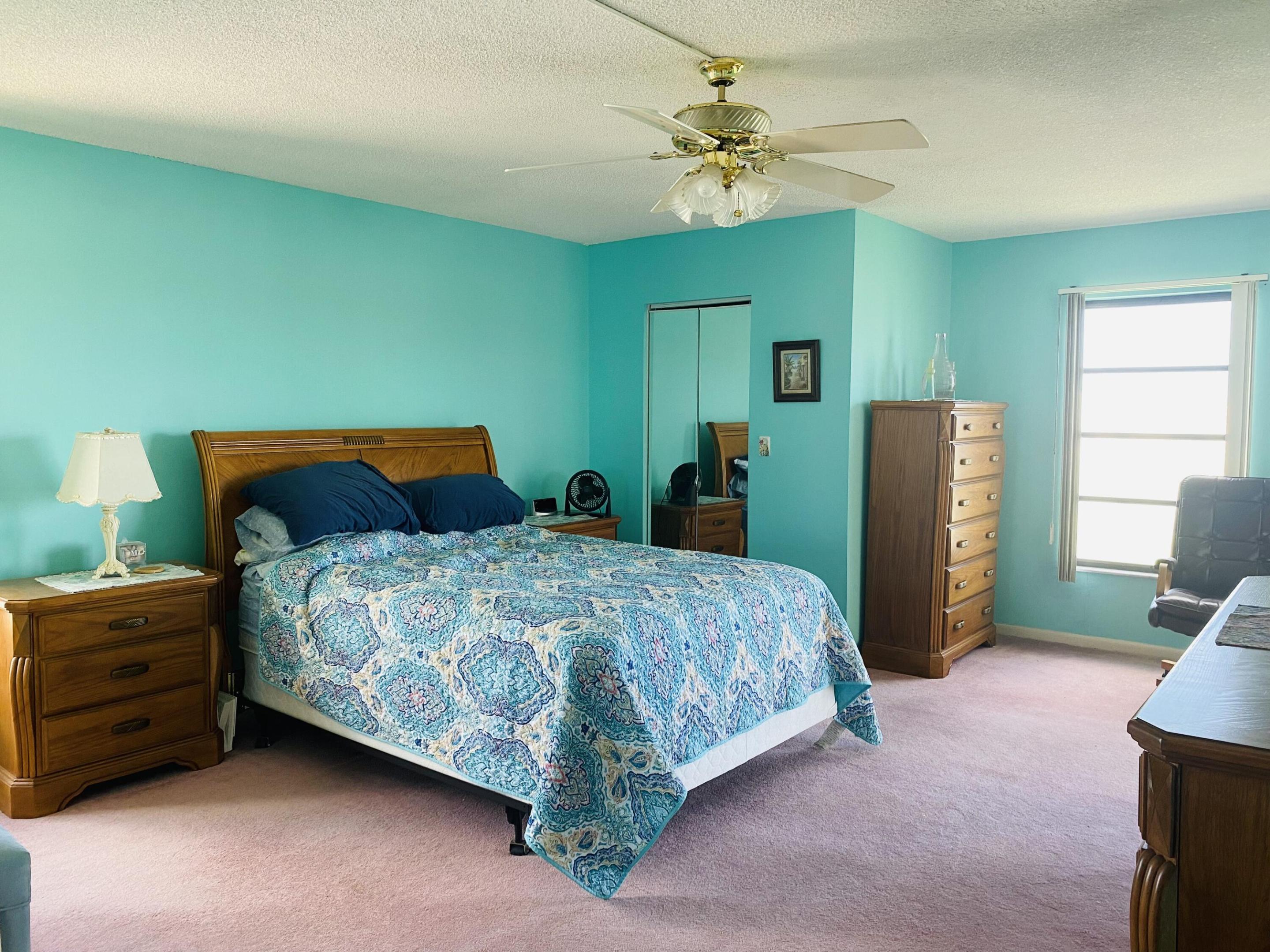 7076 Huntington Lane 801