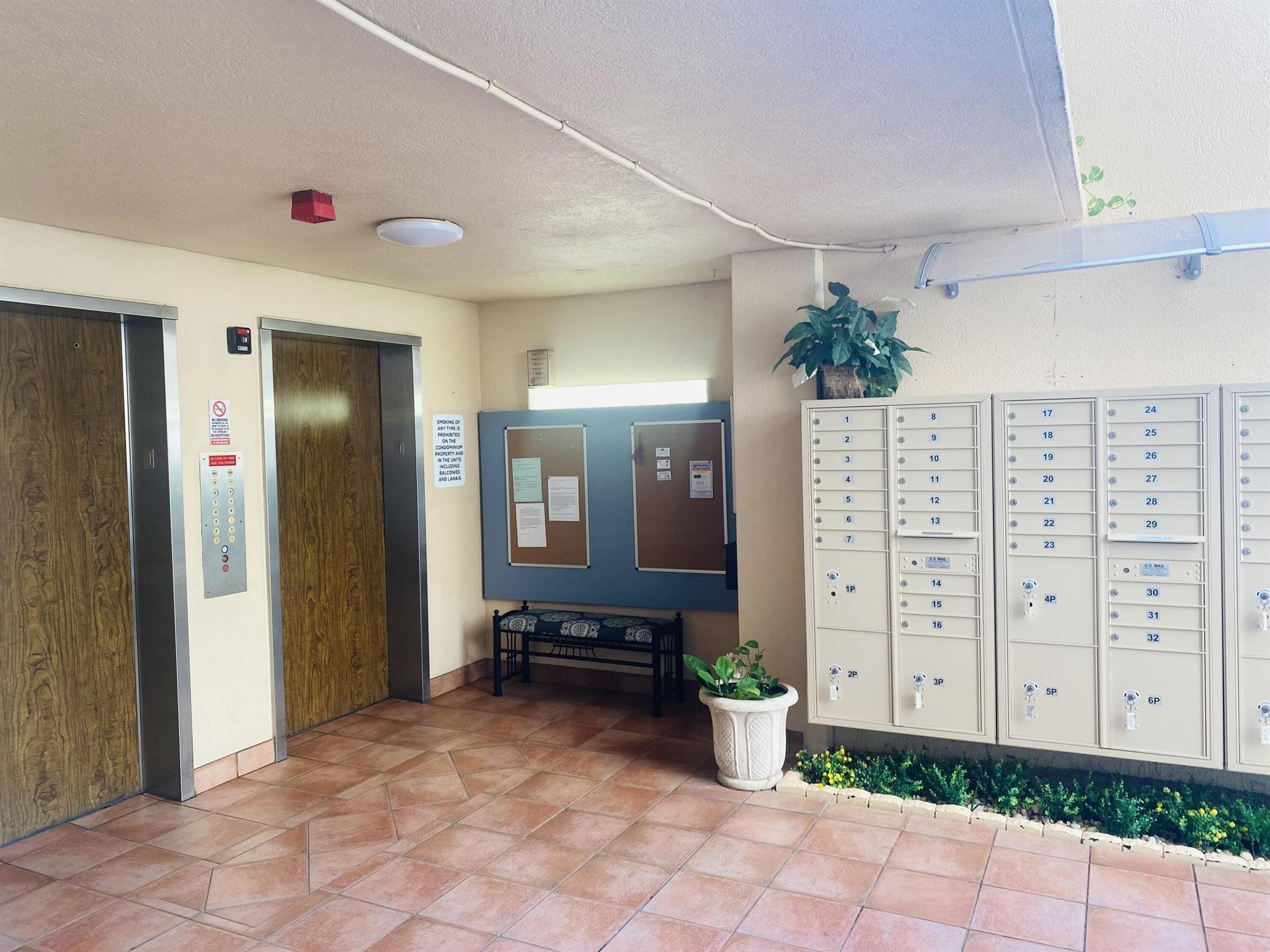 7076 Huntington Lane 801