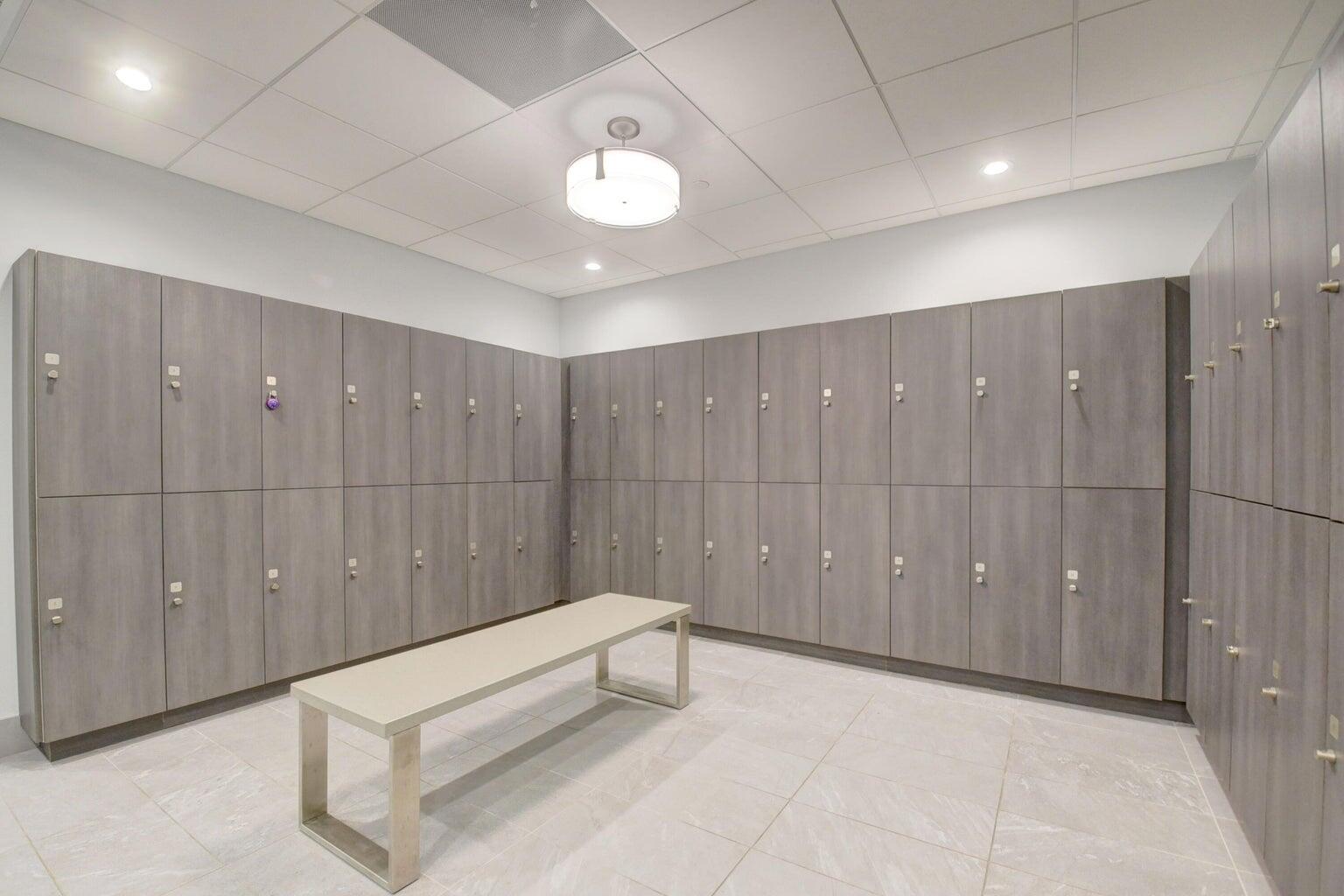 7076 Huntington Lane 801