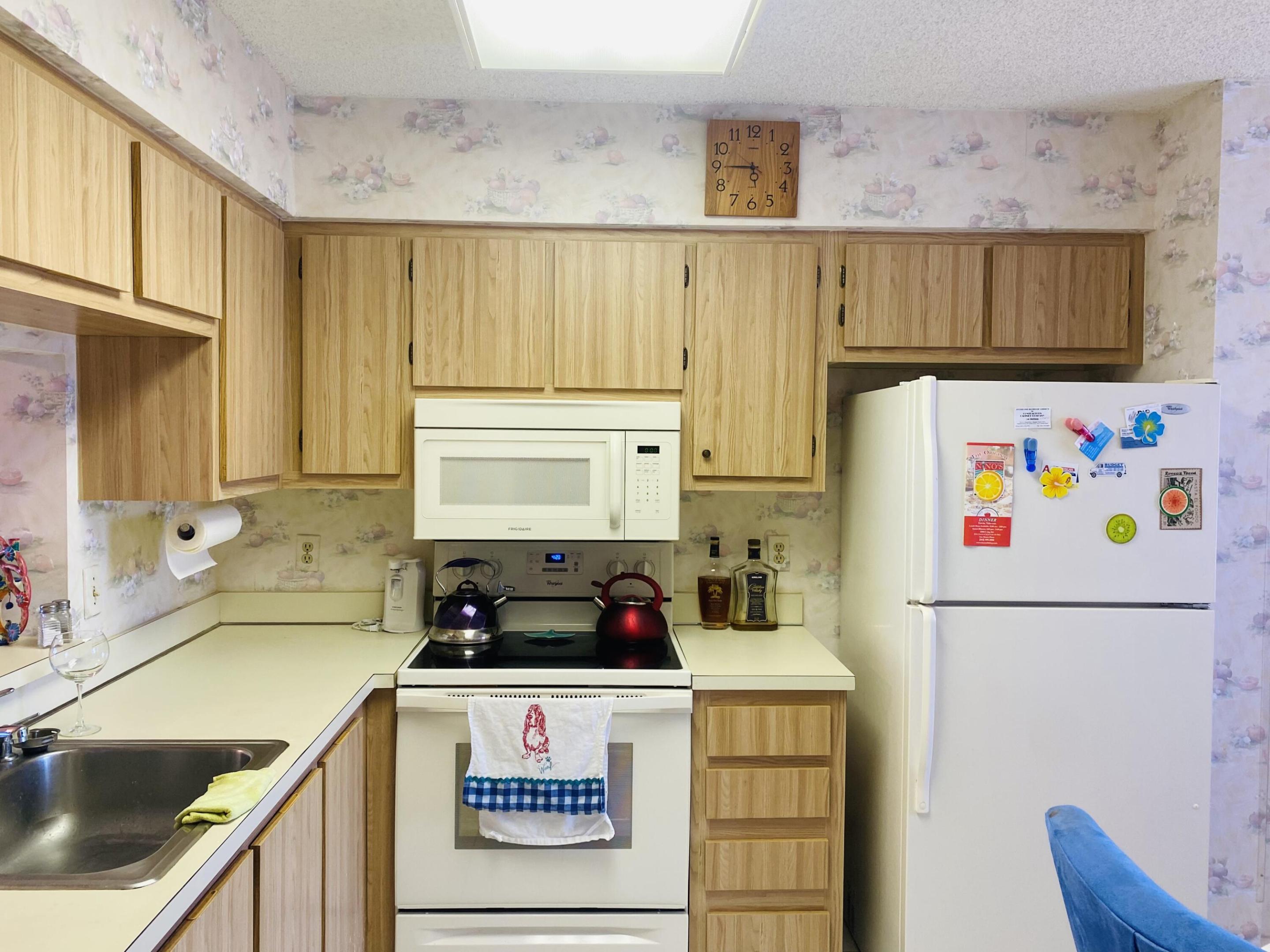 7076 Huntington Lane 801