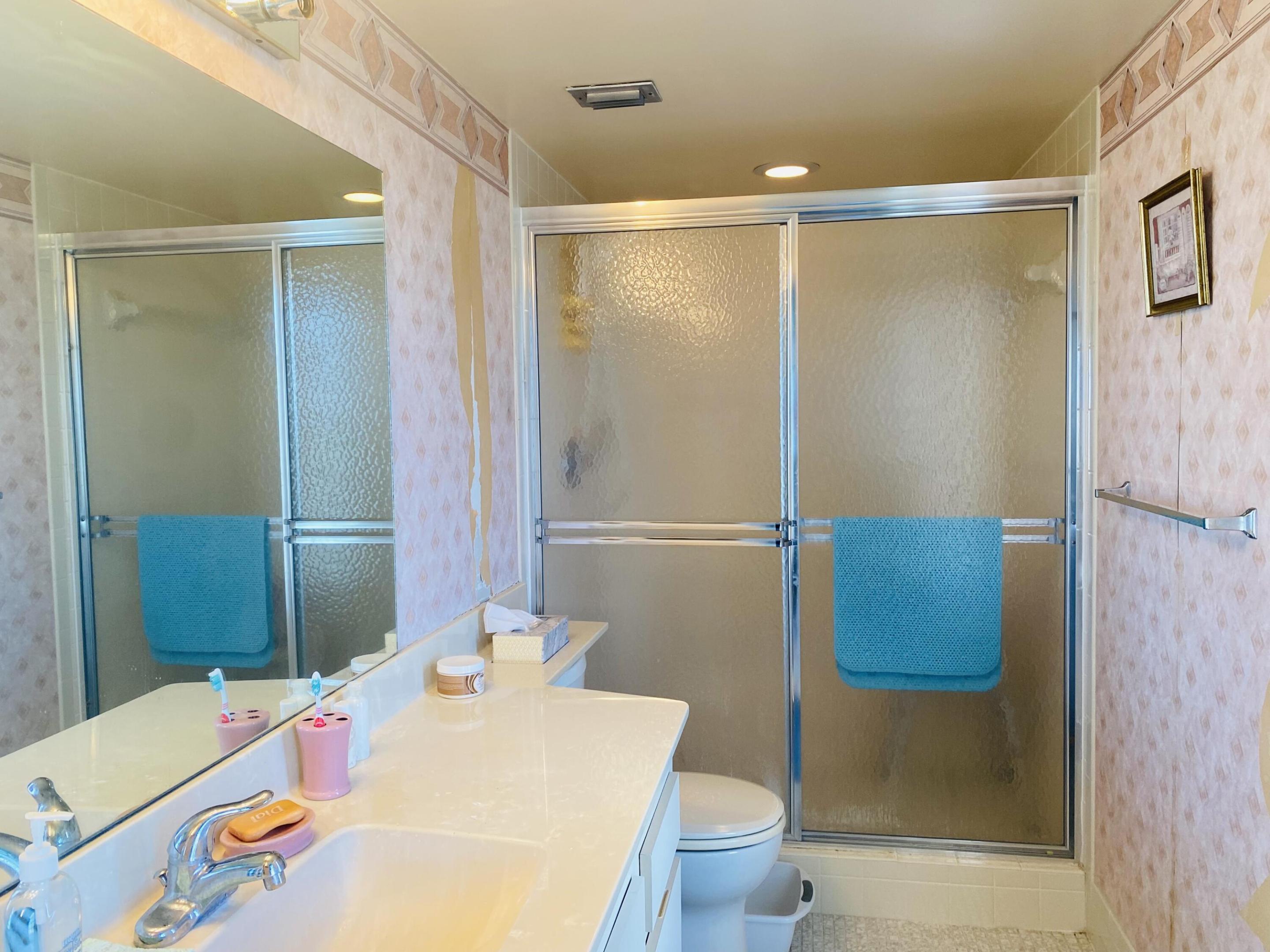 7076 Huntington Lane 801