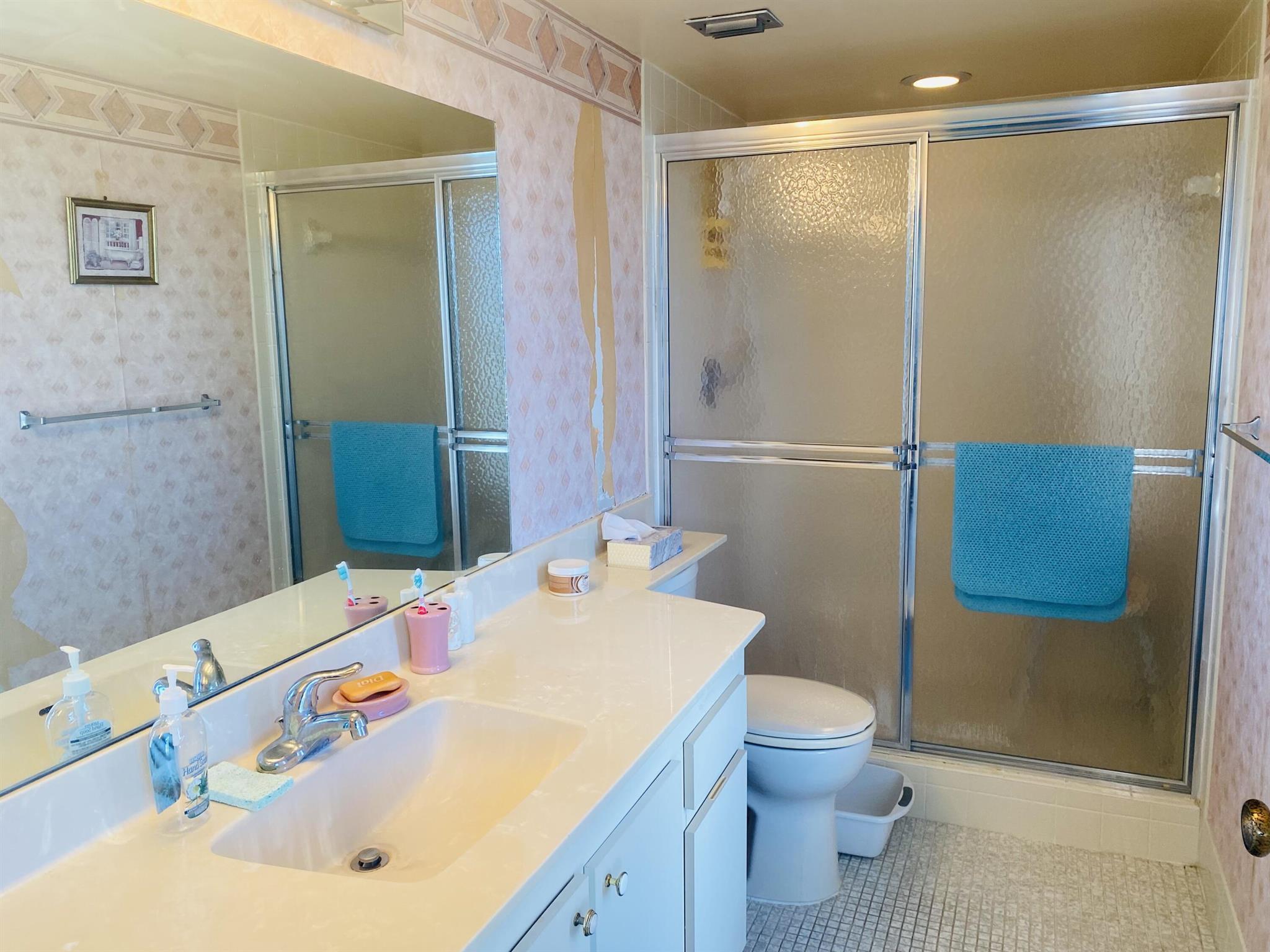 7076 Huntington Lane 801