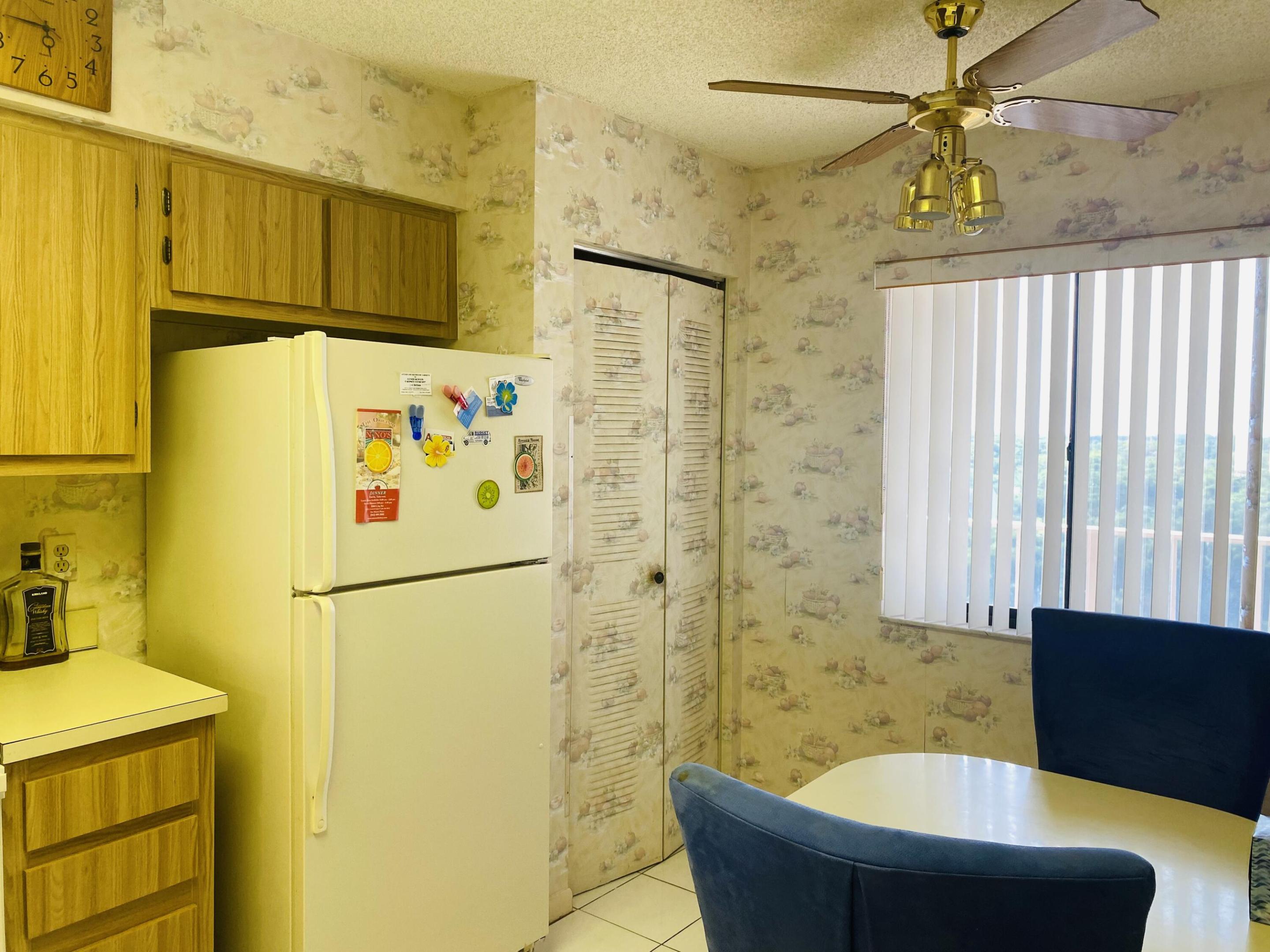 7076 Huntington Lane 801