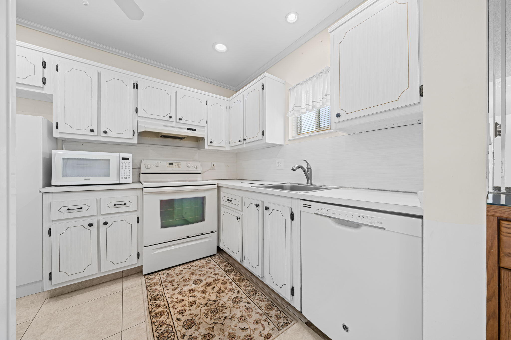 2541 Boundbrook Boulevard 126