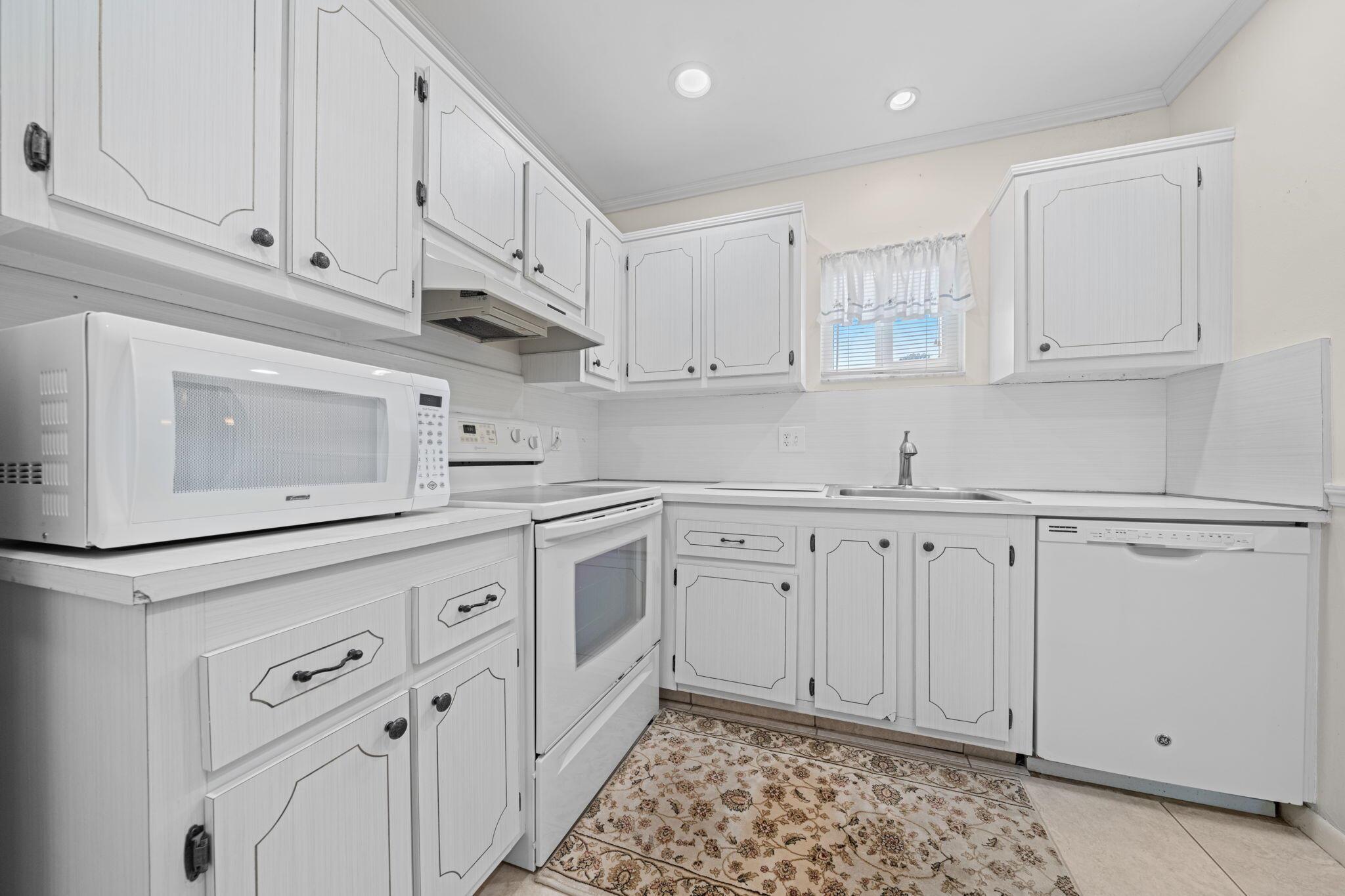 2541 Boundbrook Boulevard 126