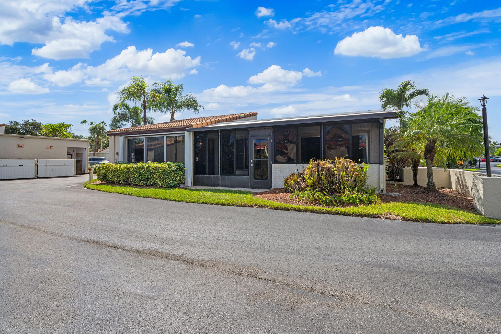 2541 Boundbrook Boulevard 126