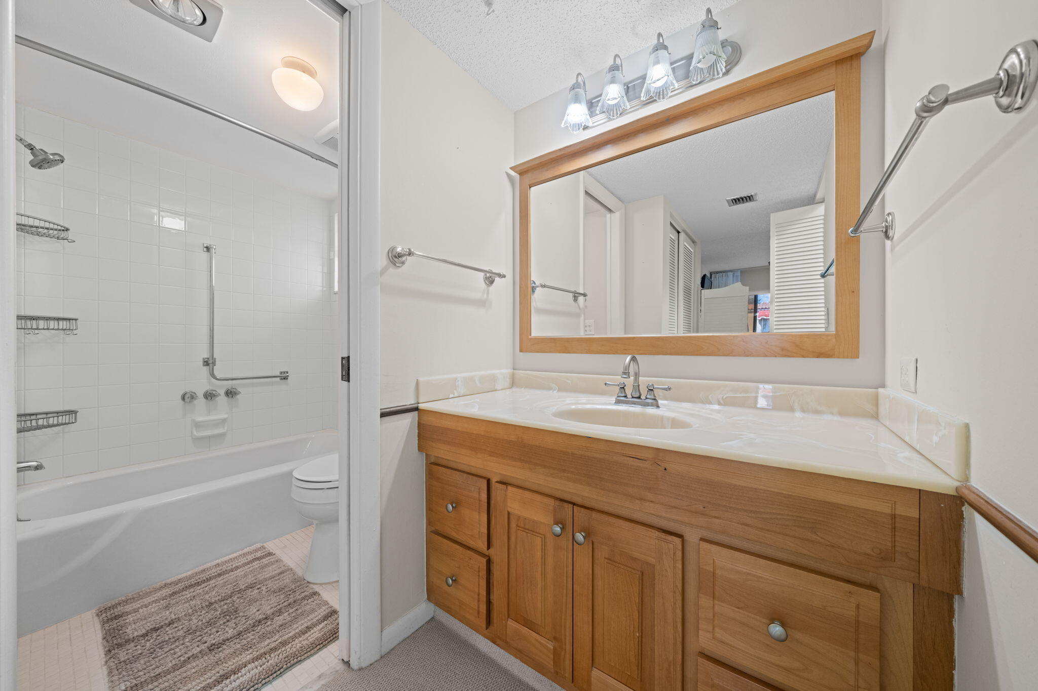 2541 Boundbrook Boulevard 126