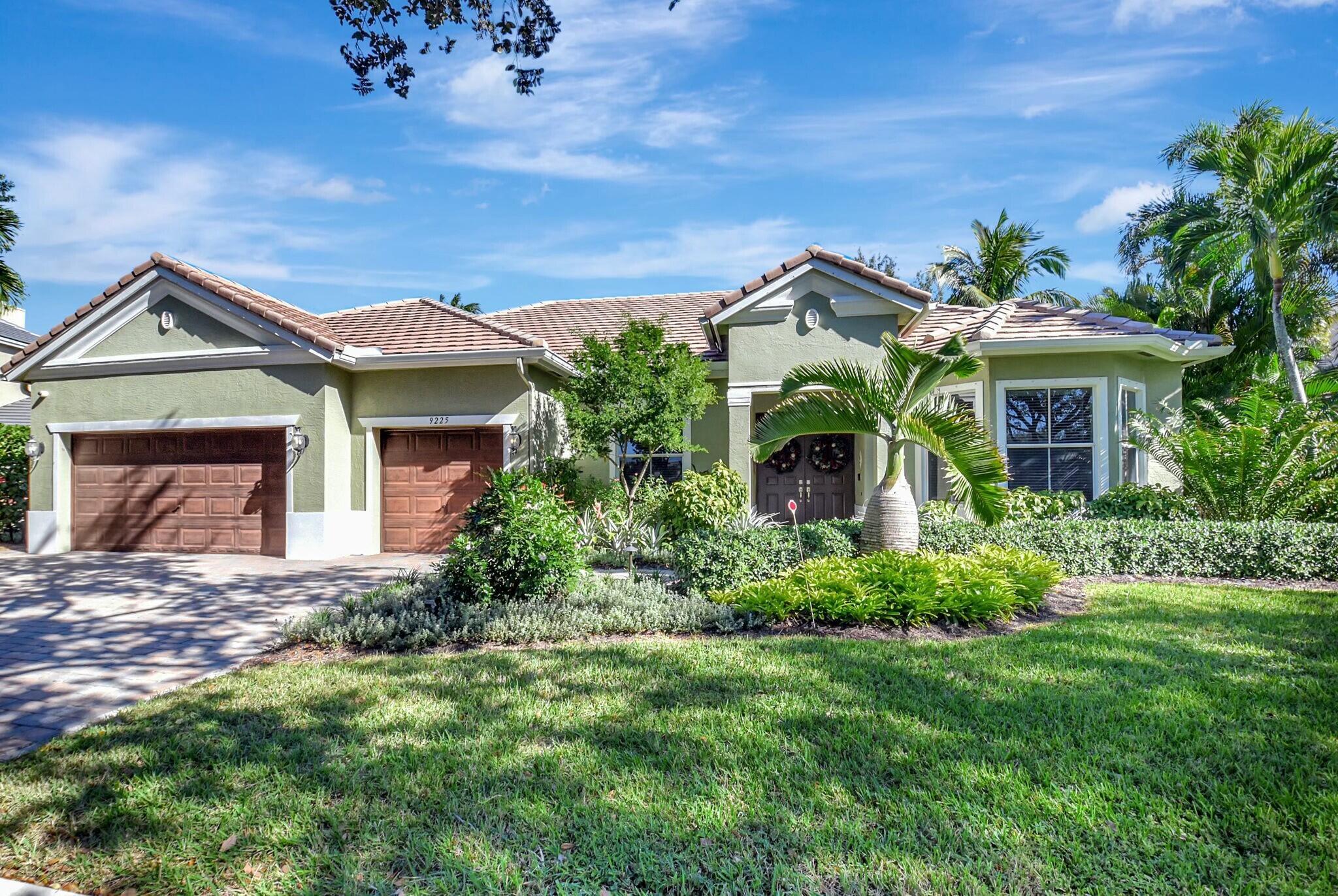 9225 Savannah Estates Drive