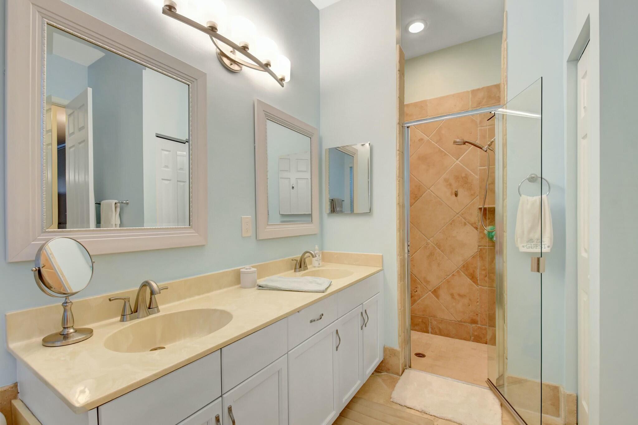 9225 Savannah Estates Drive