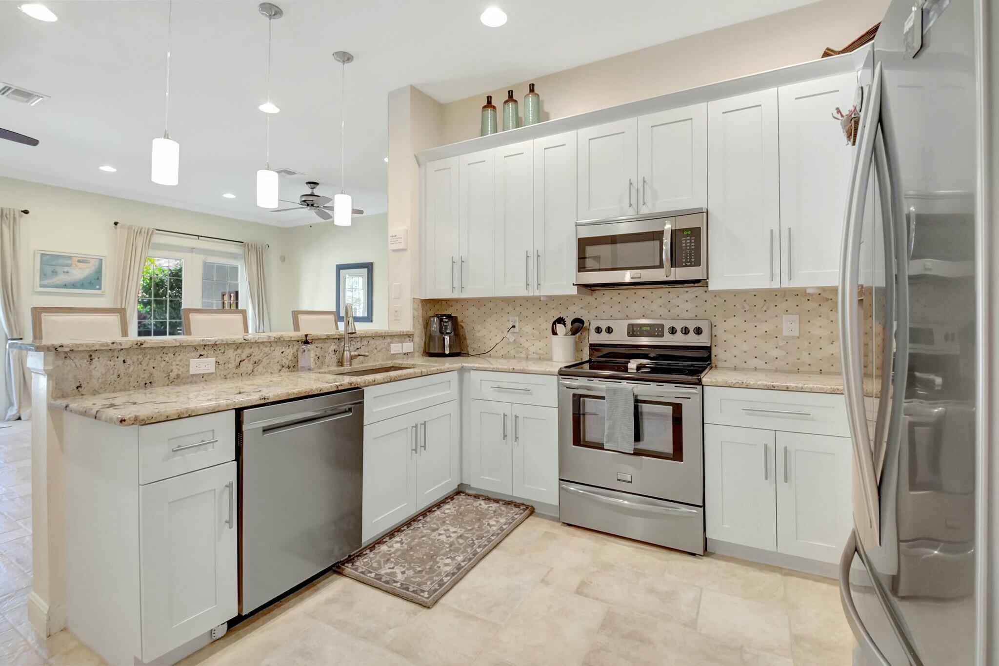 9225 Savannah Estates Drive