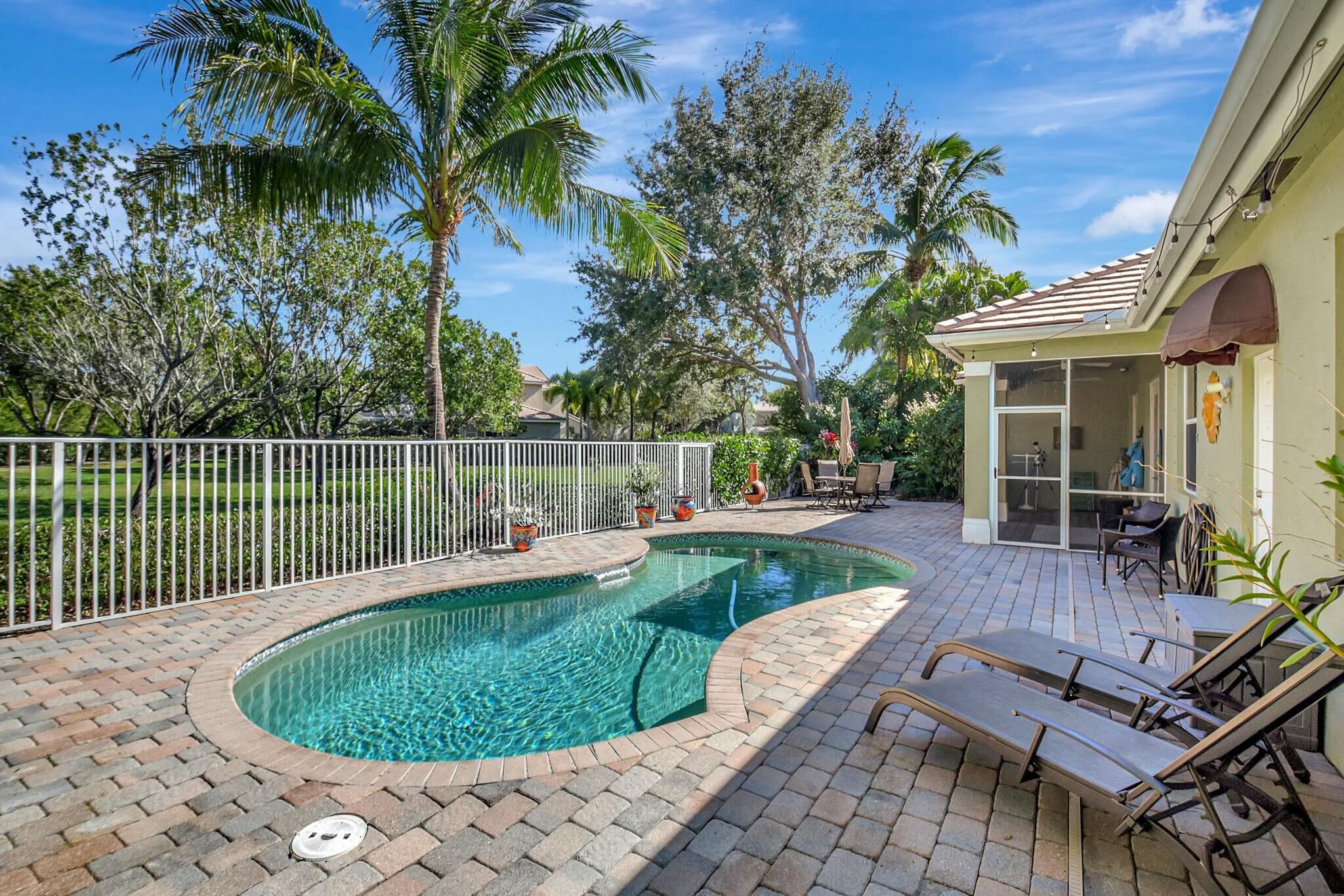 9225 Savannah Estates Drive