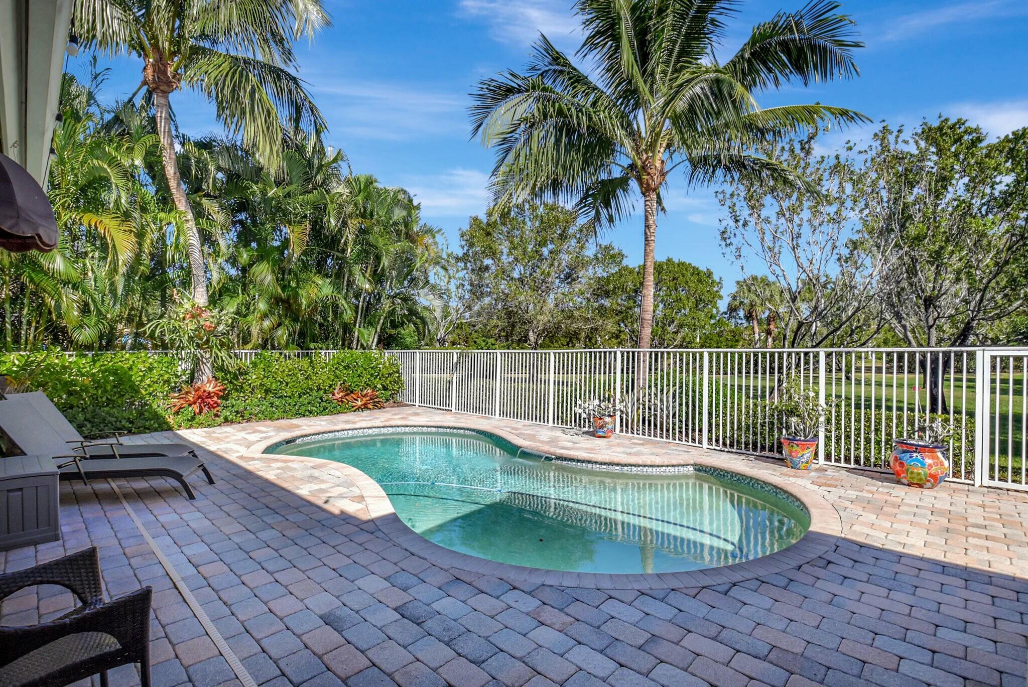 9225 Savannah Estates Drive