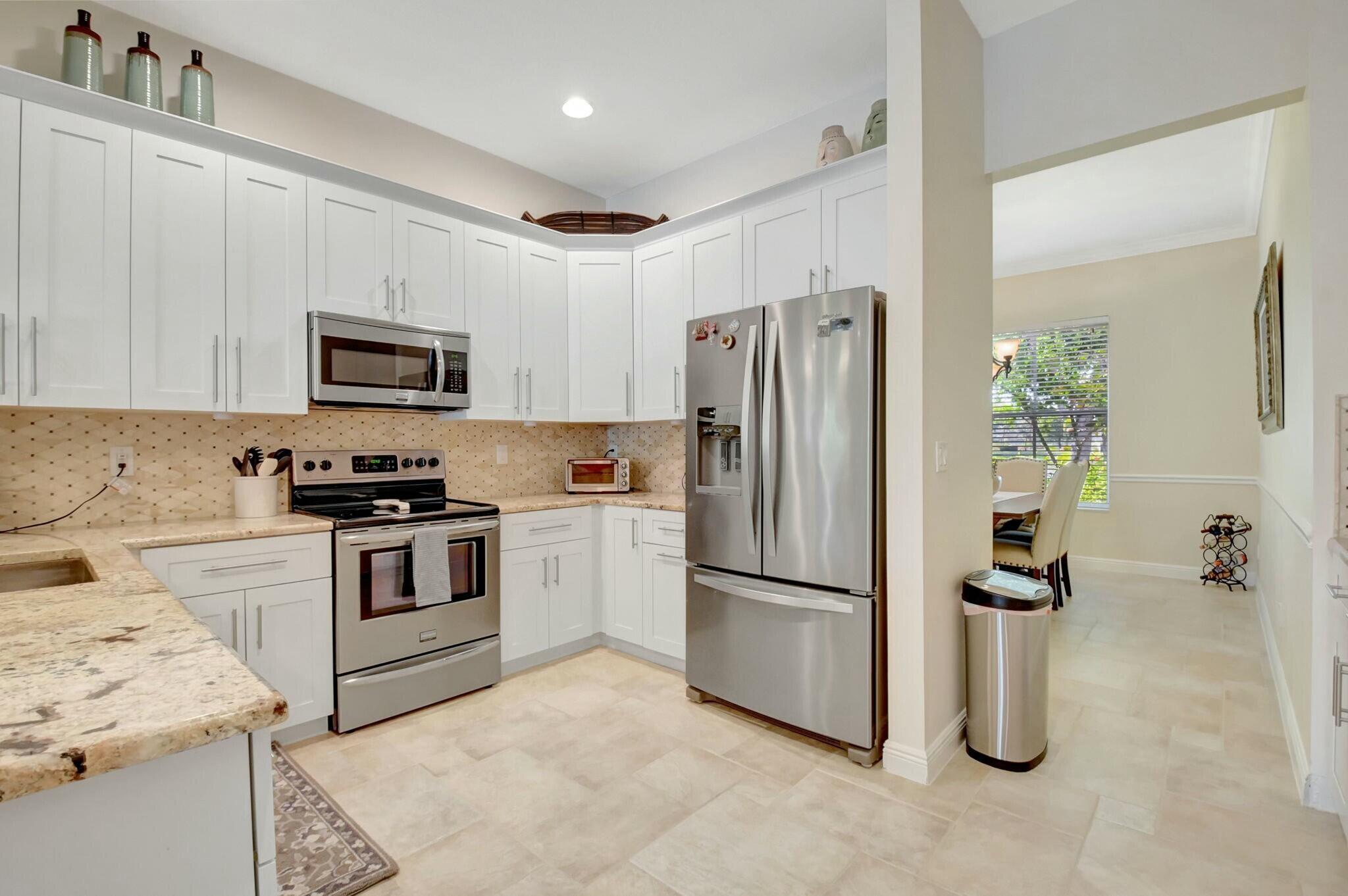 9225 Savannah Estates Drive