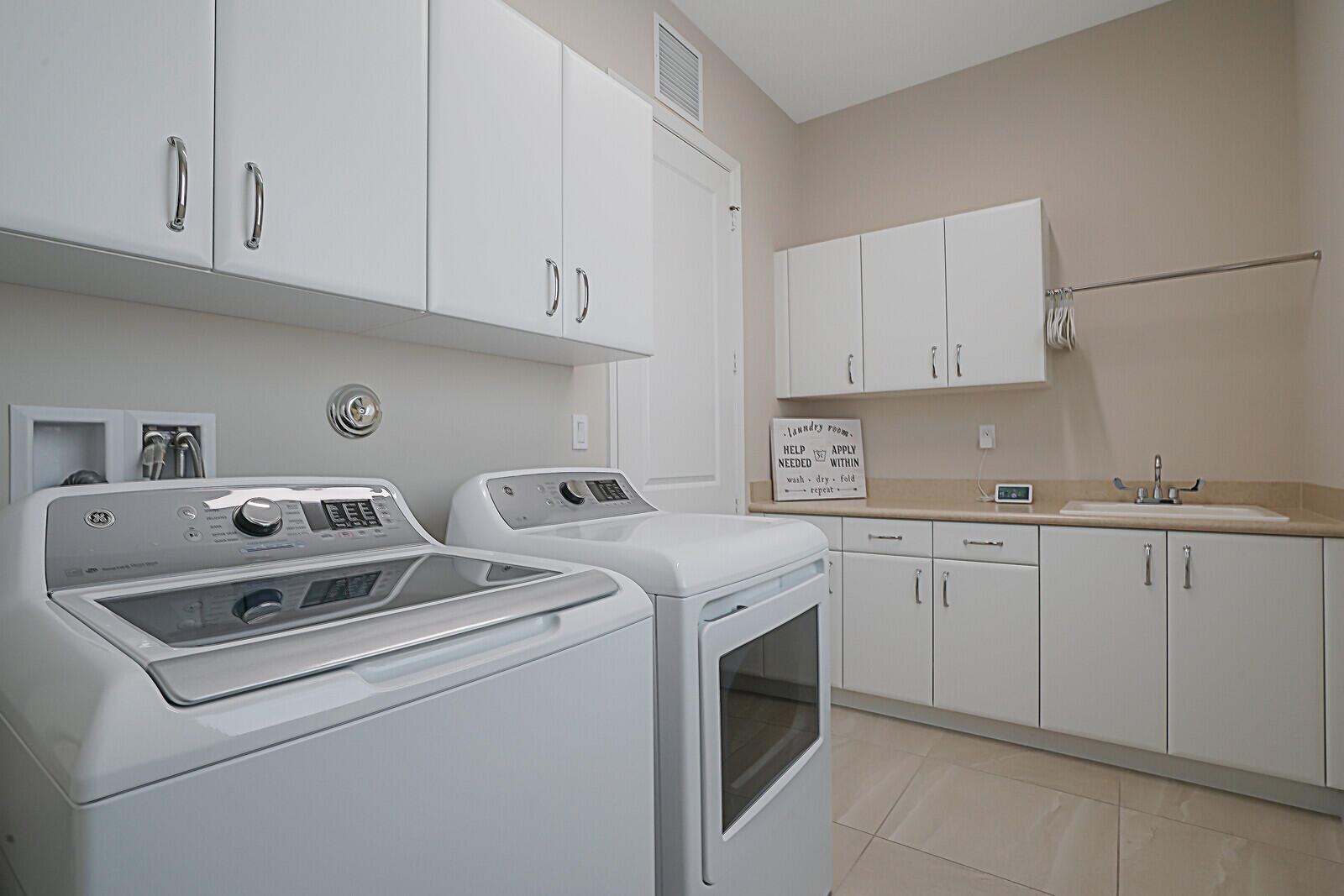 9571 Portugese Pine Grove