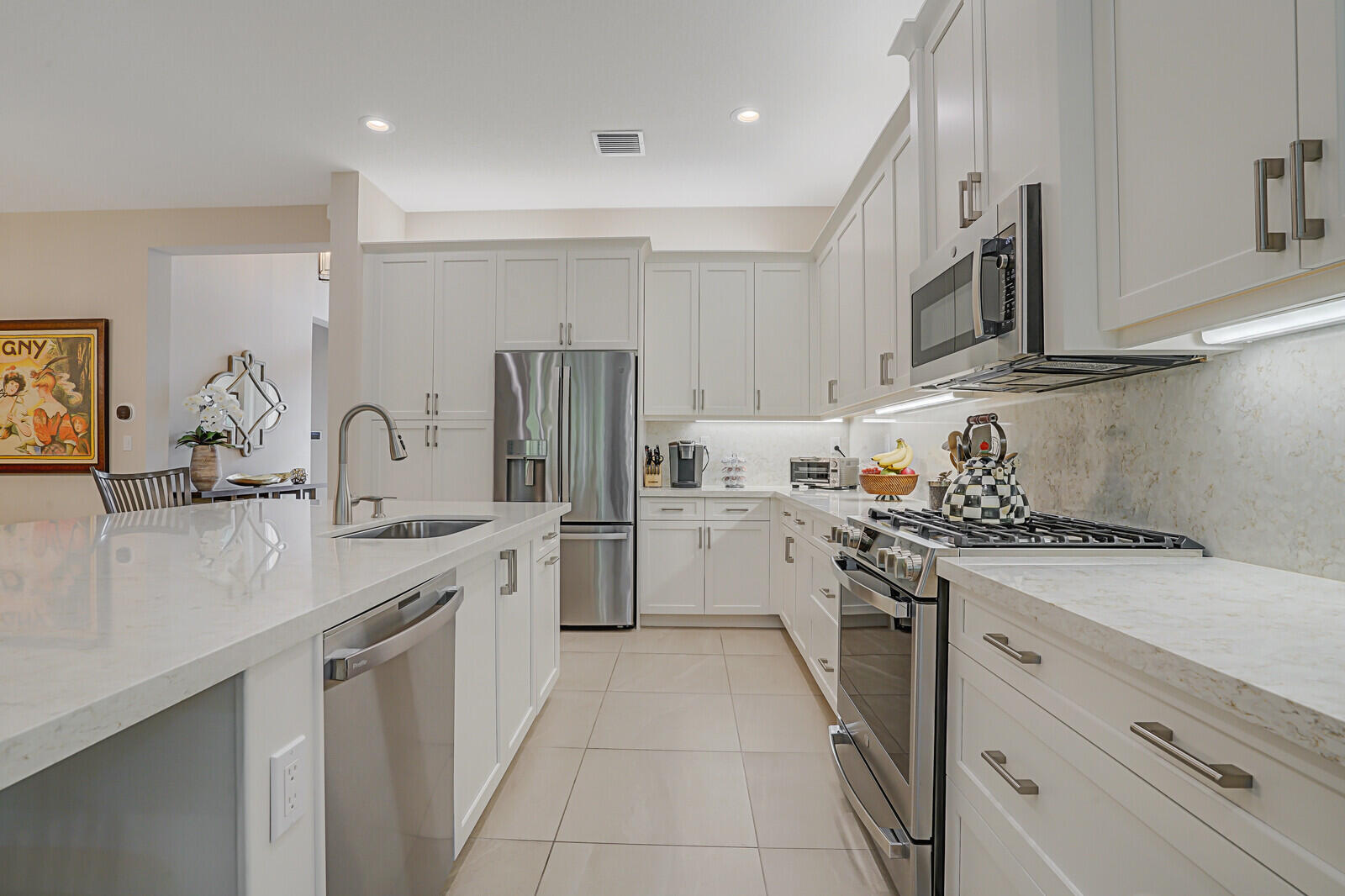 9571 Portugese Pine Grove