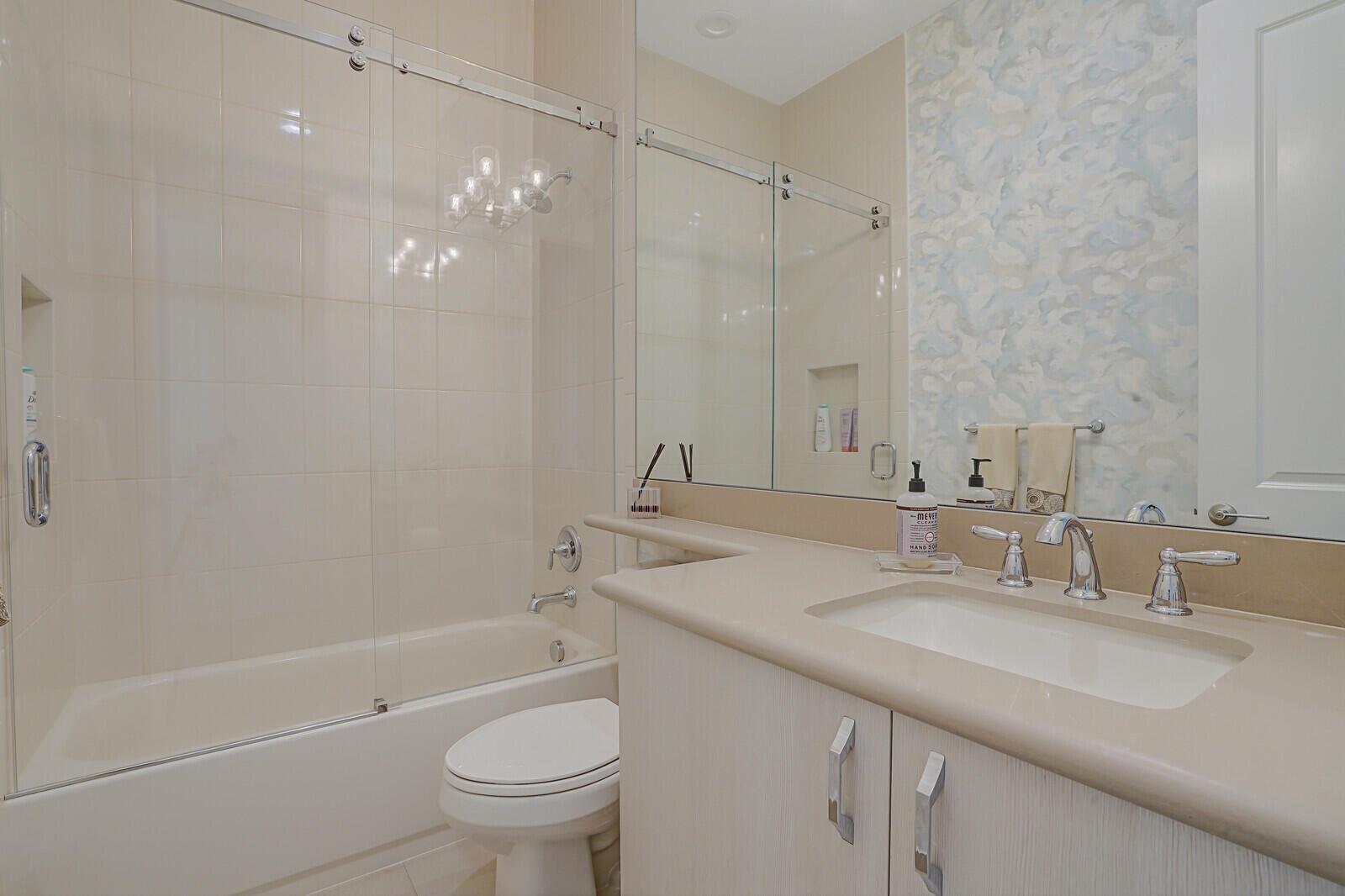 9571 Portugese Pine Grove