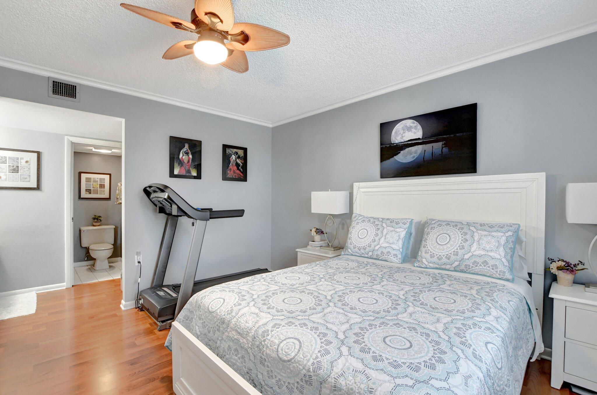 6025 Balboa Circle 303